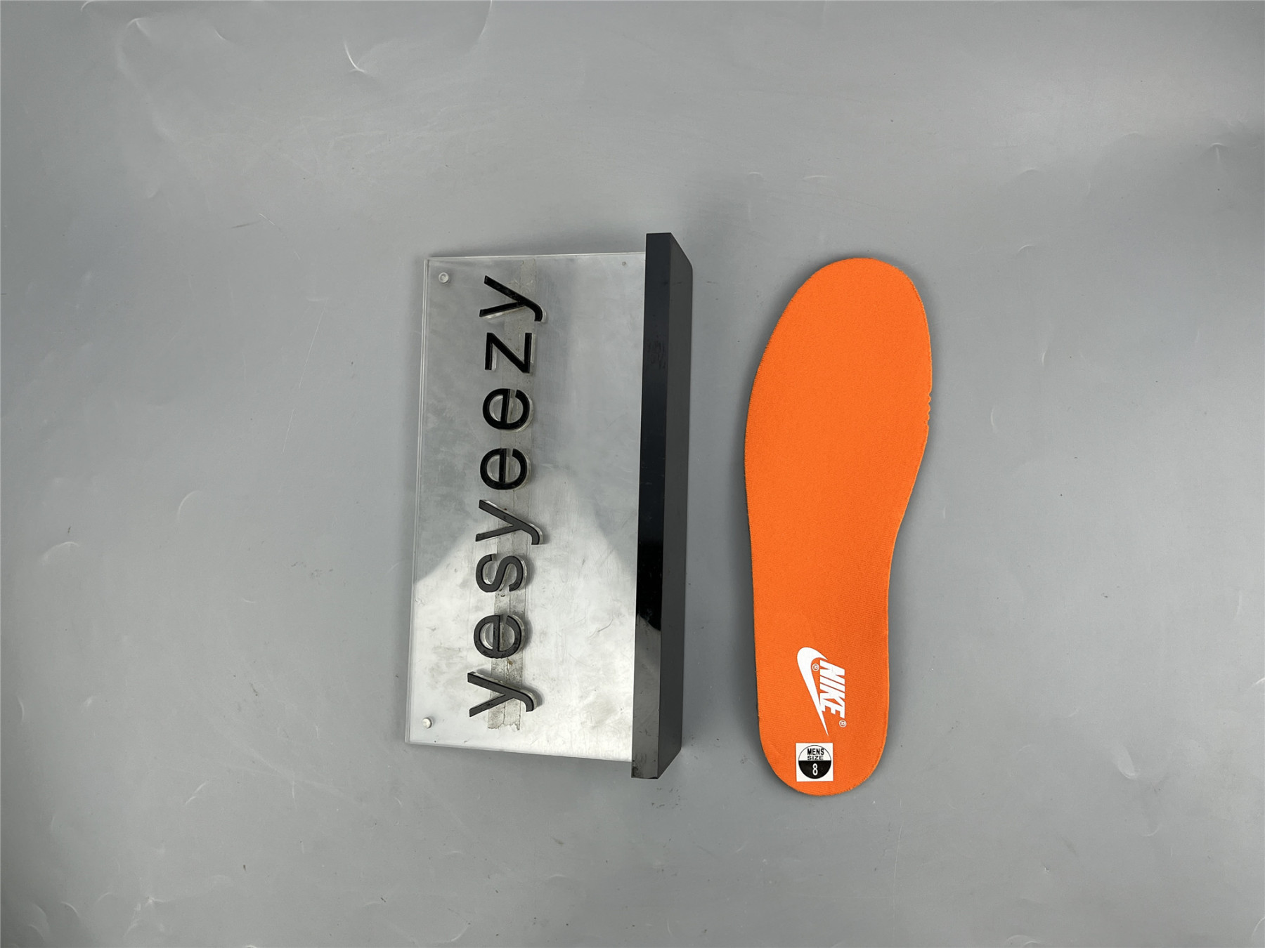 UA NIKE WMNS DUNK LOW 