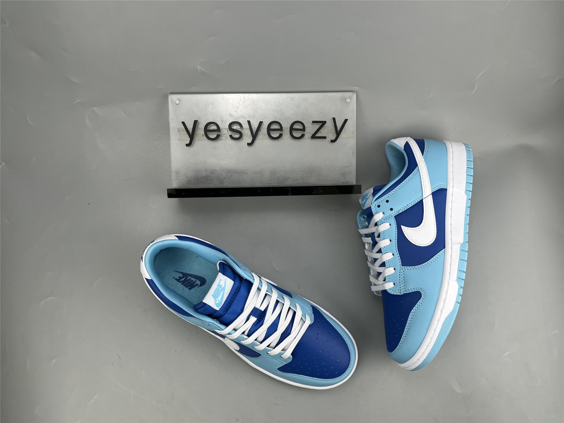 UA NIKE DUNK LOW RETRO QS 