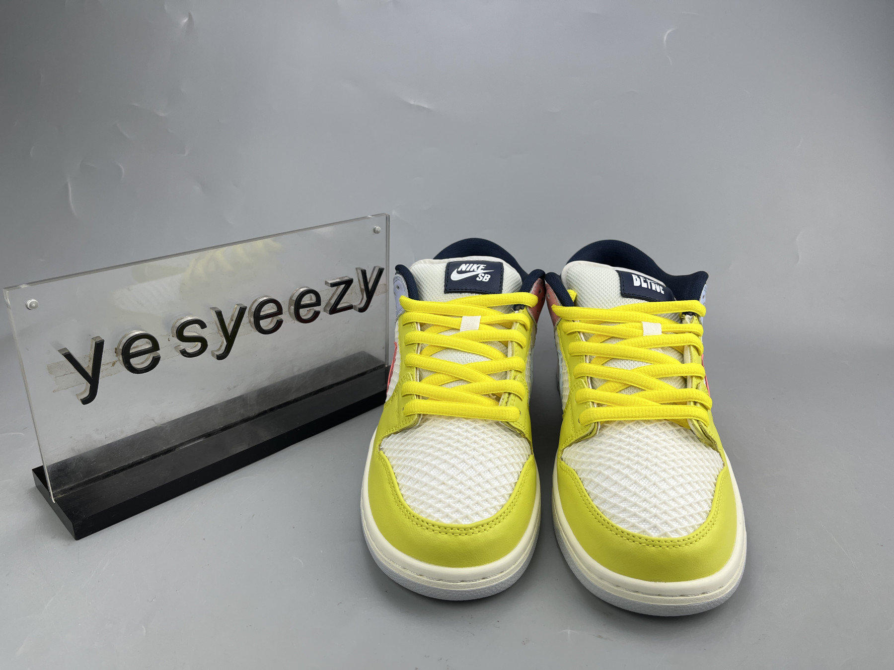 UA NIKE XAVIER SCHIPANI X DUNK LOW SB 