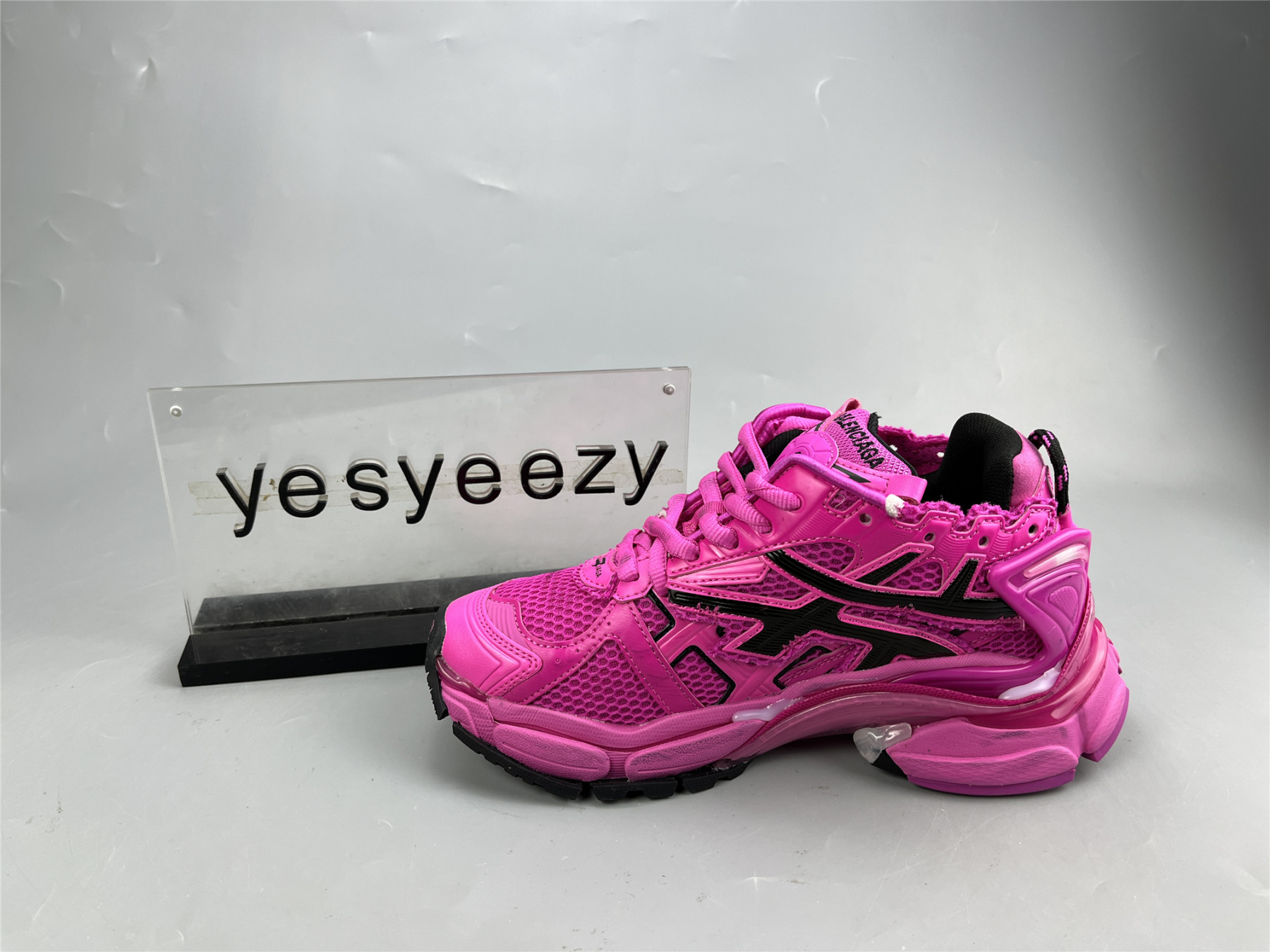 UA RUNNER DARK PINK BLACK