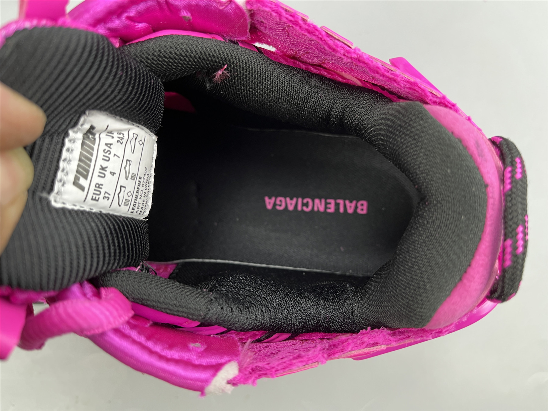 UA RUNNER DARK PINK BLACK