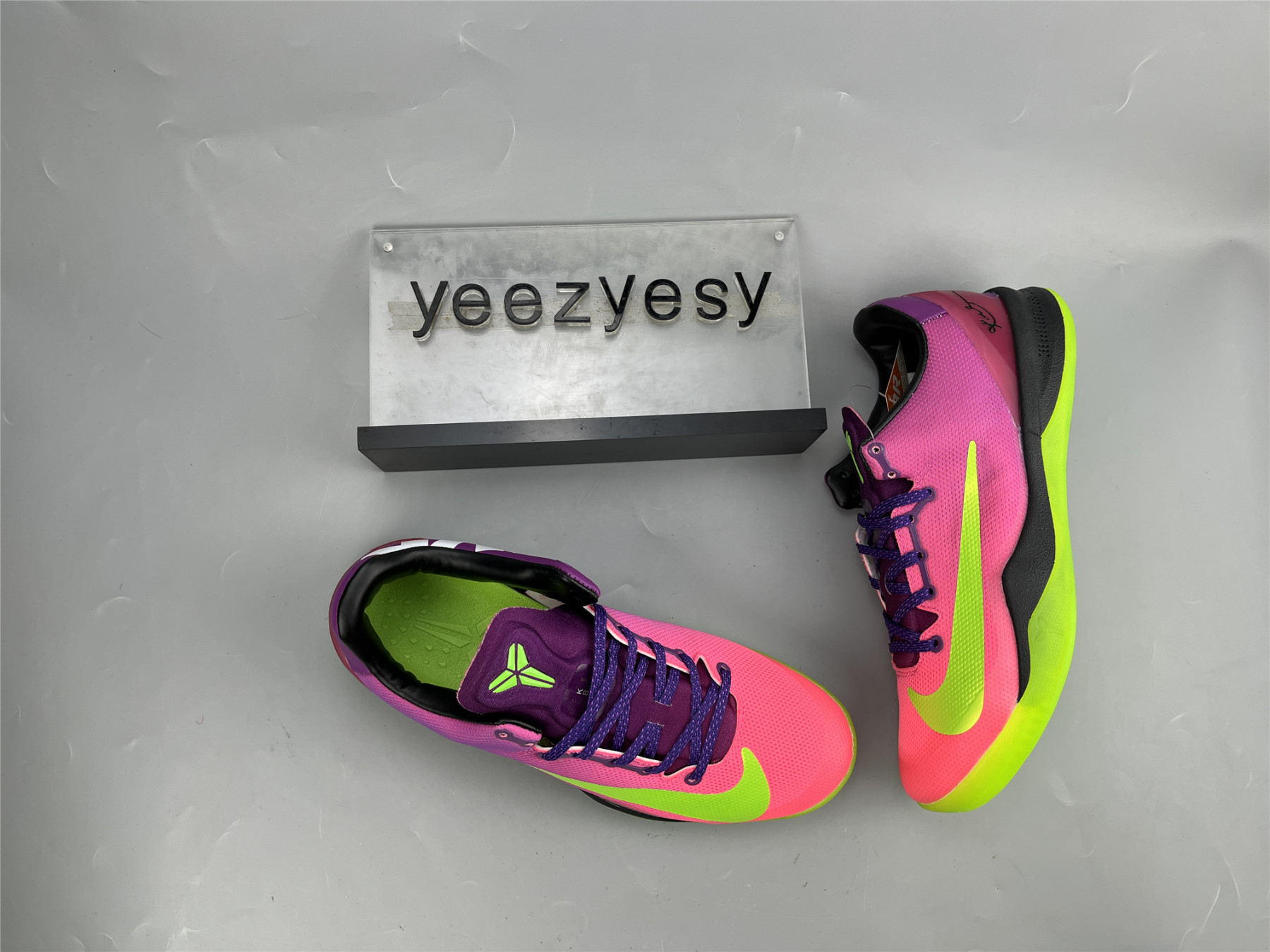 UA NIKE KOBE 8 SYSTEM 