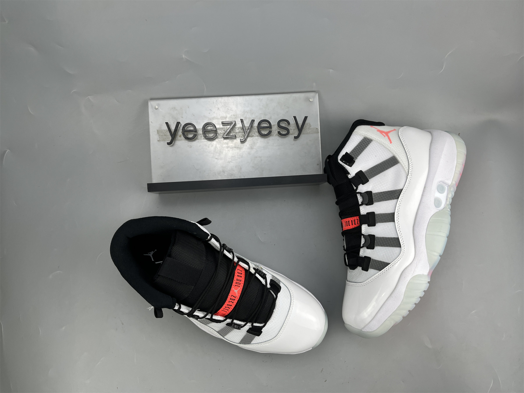 UA AIR JORDAN 11 ADAPT 