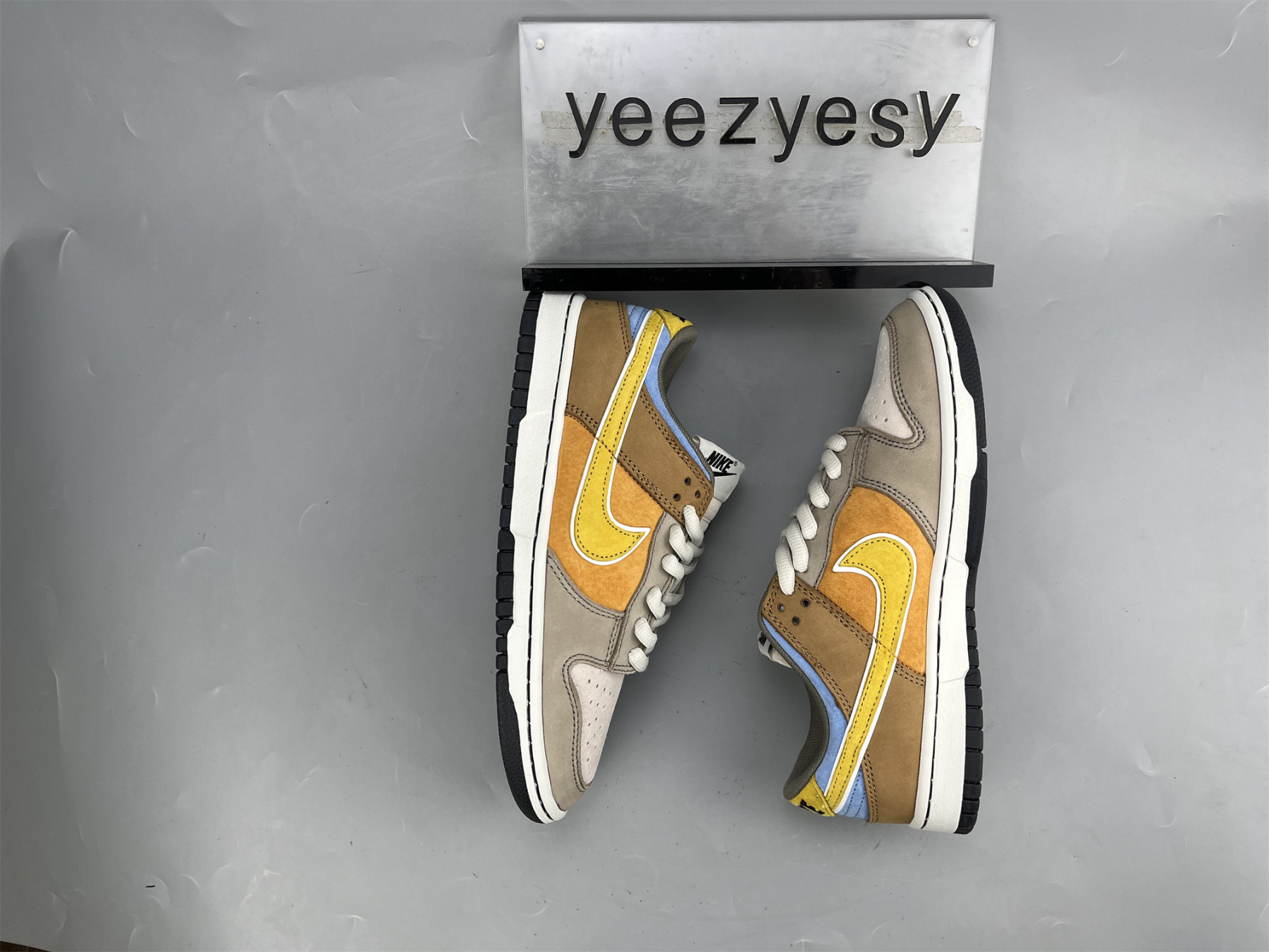 UA NIKE DUNK CAFE BRUN CLAIR