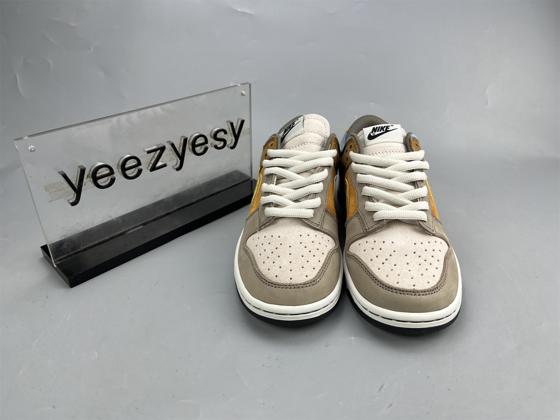 UA NIKE DUNK CAFE BRUN CLAIR