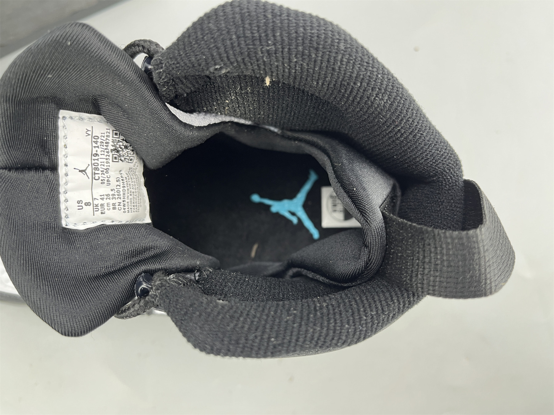 UA AIR JORDAN 9 RETRO 