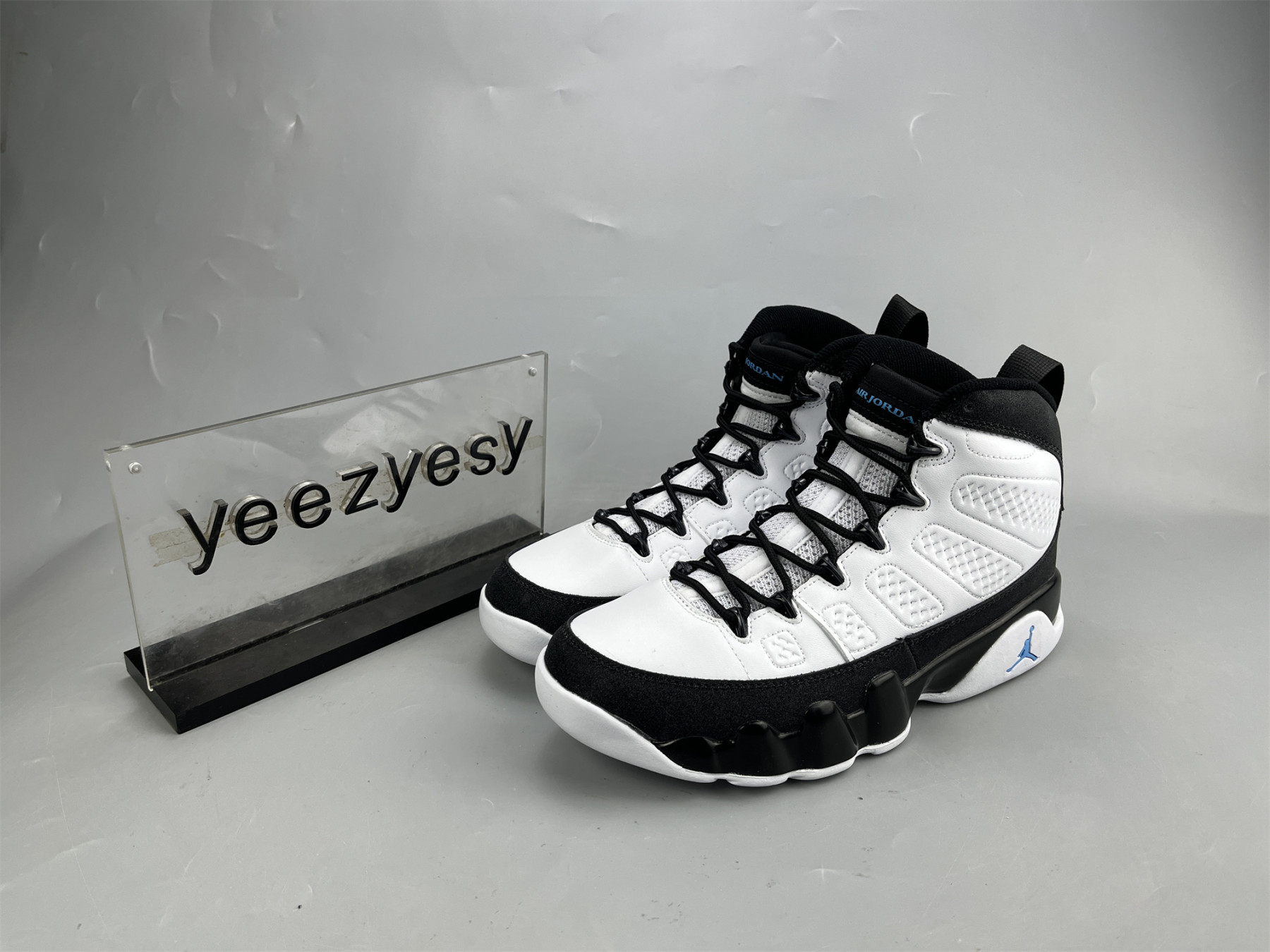 UA AIR JORDAN 9 RETRO 