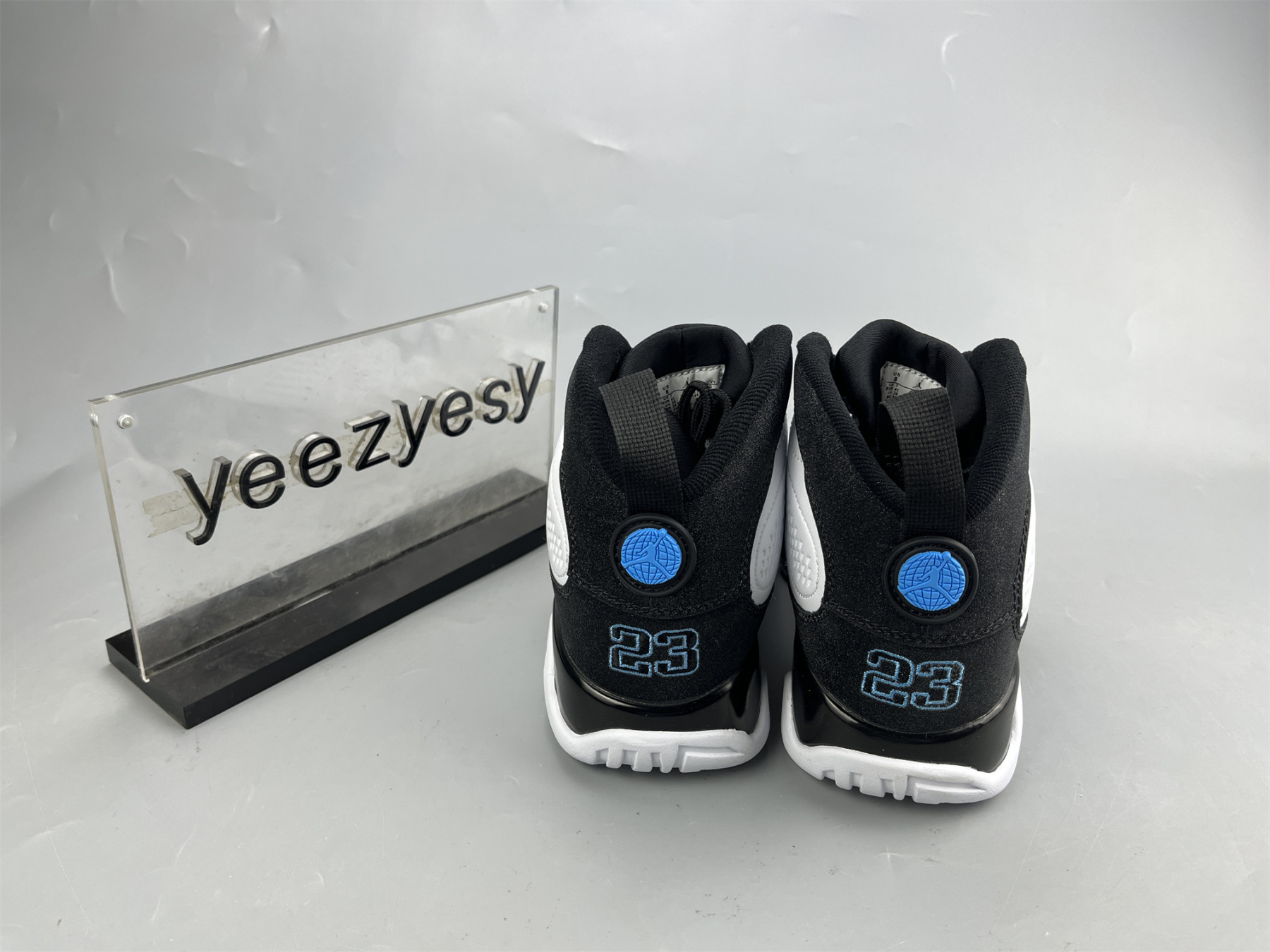 UA AIR JORDAN 9 RETRO 