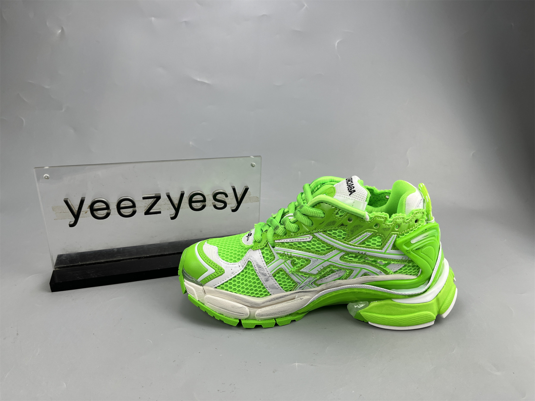 UA RUNNER WHITE GREEN