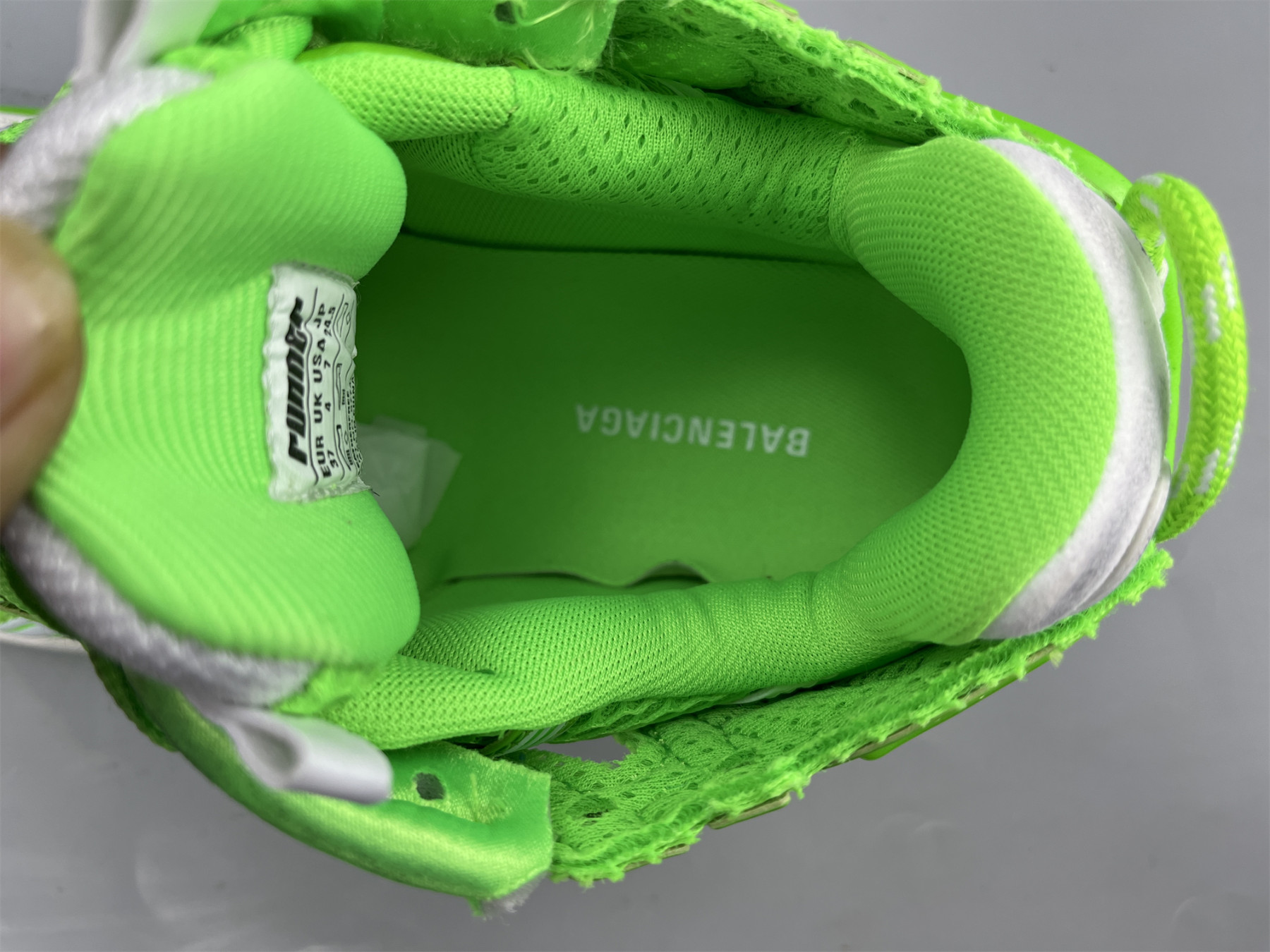 UA RUNNER WHITE GREEN