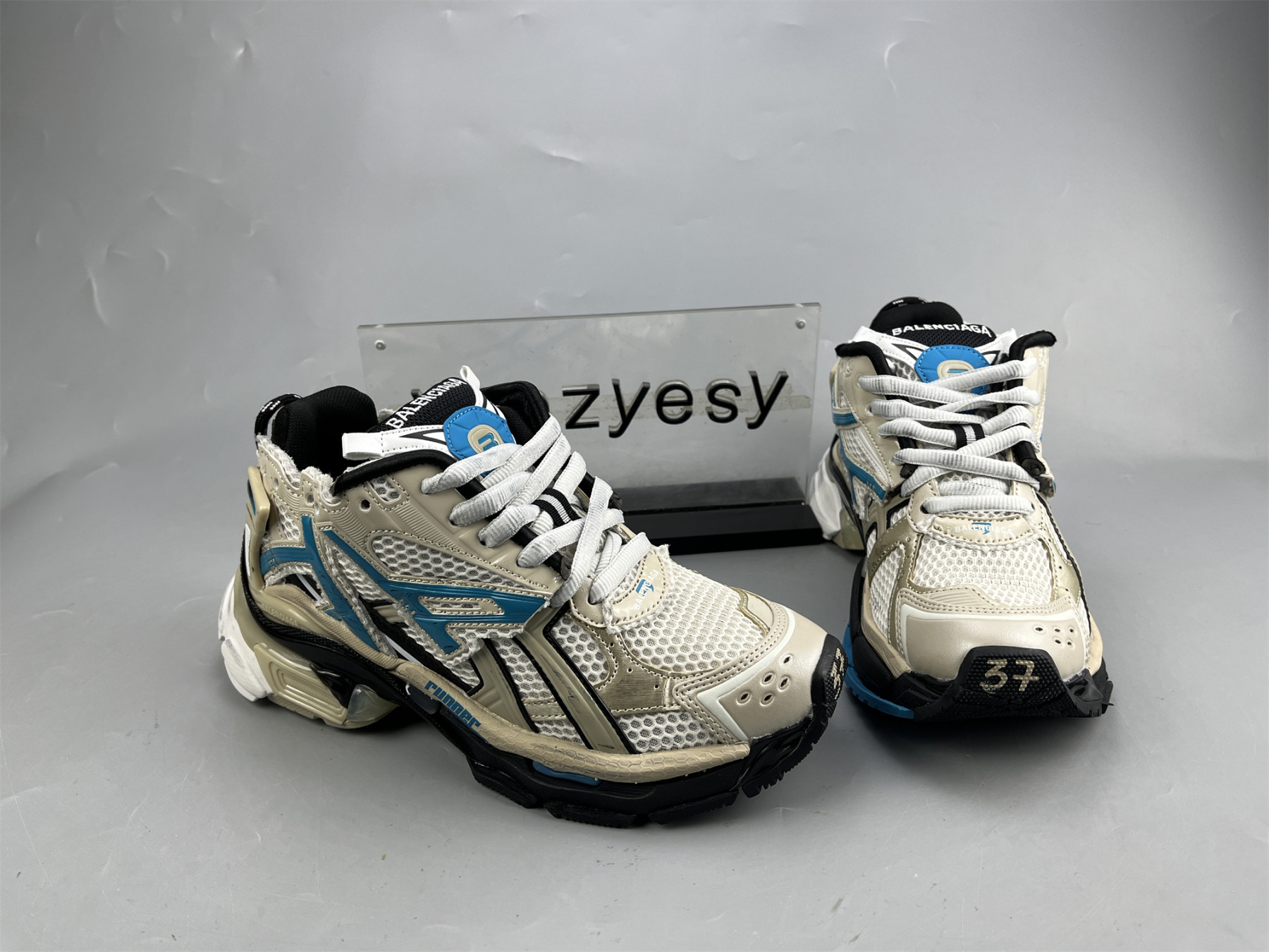 UA RUNNER BLACK CHAMPAGNE ORCHID