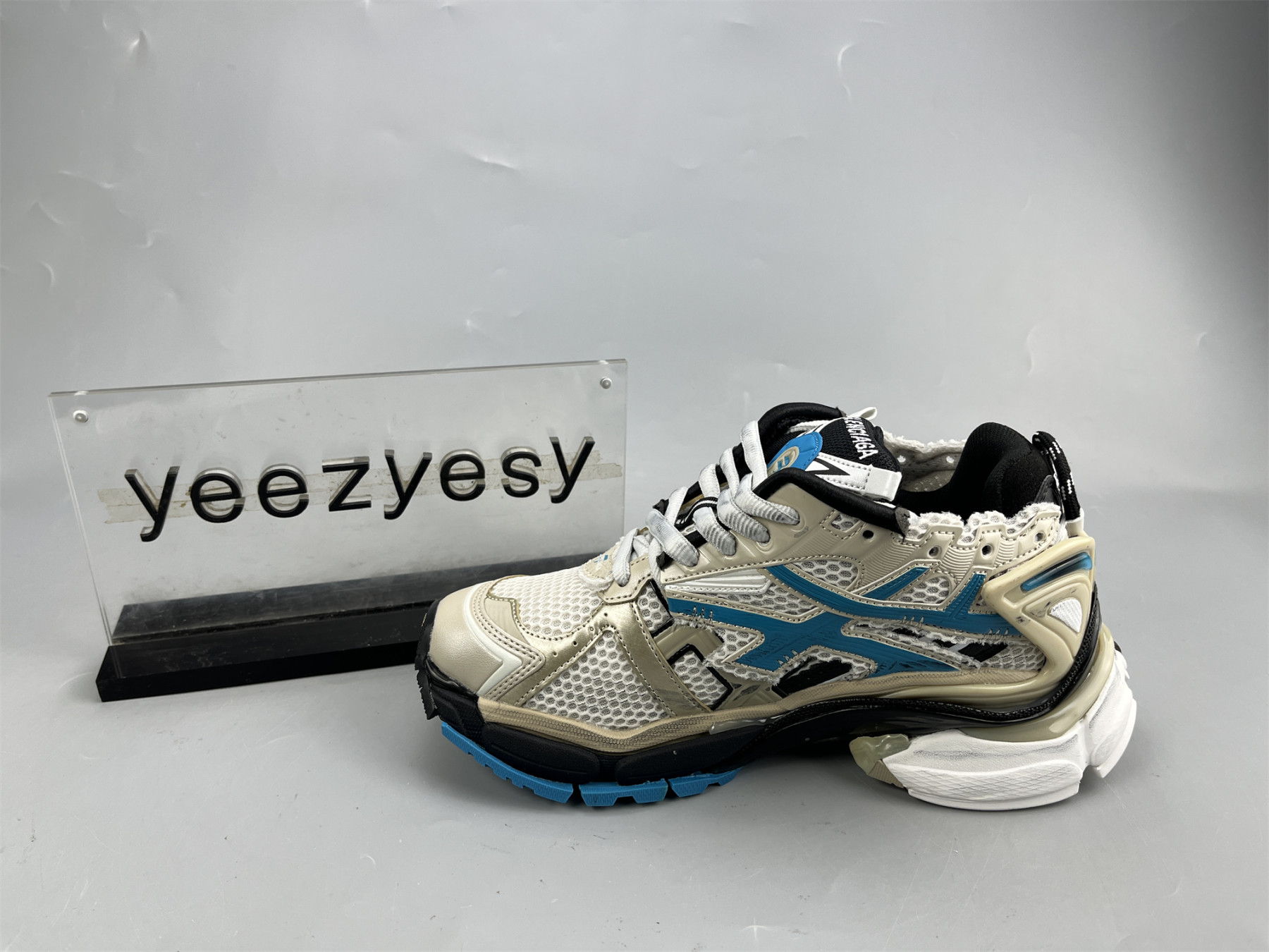 UA RUNNER BLACK CHAMPAGNE ORCHID