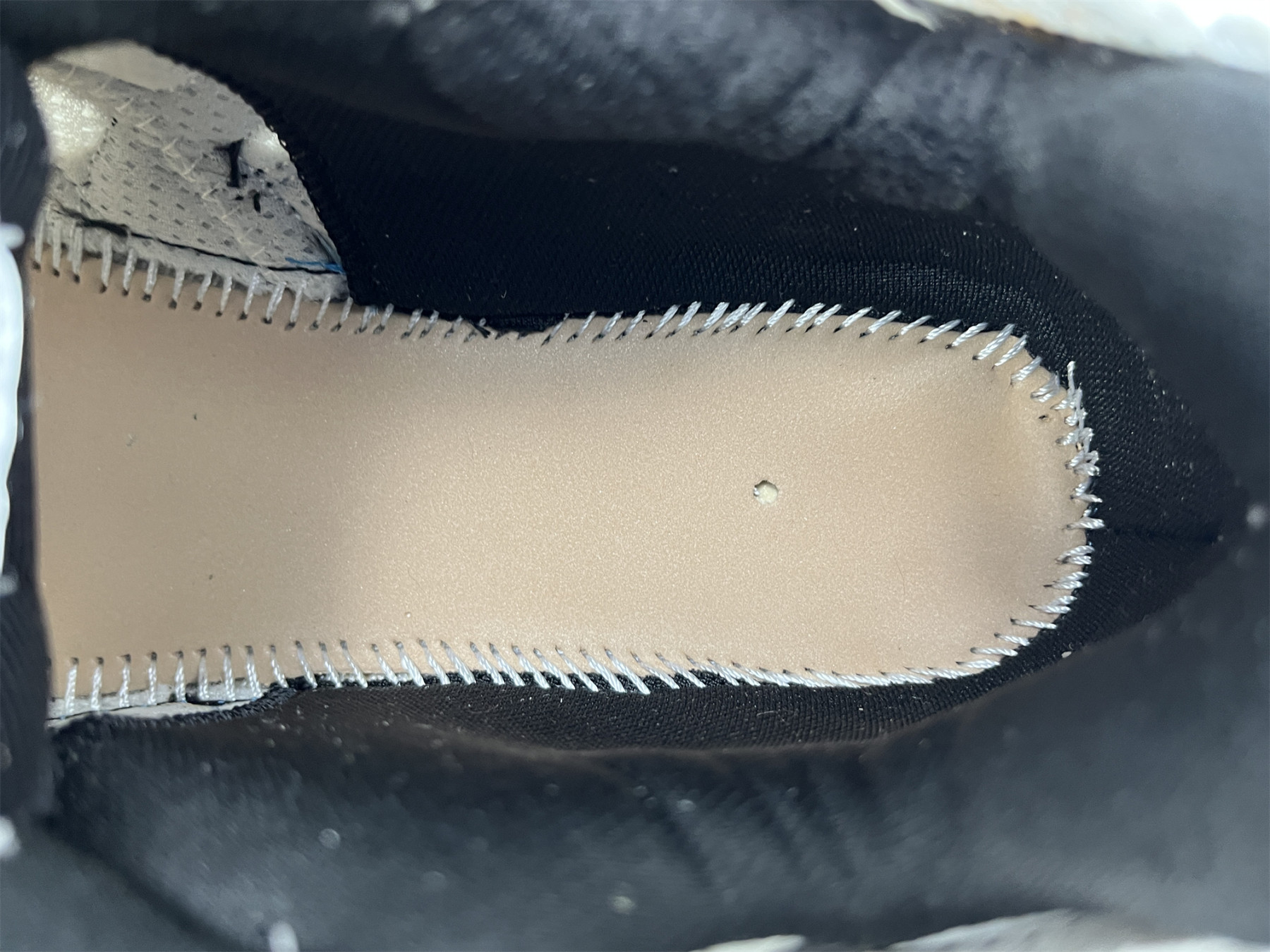 UA RUNNER BLACK CHAMPAGNE ORCHID