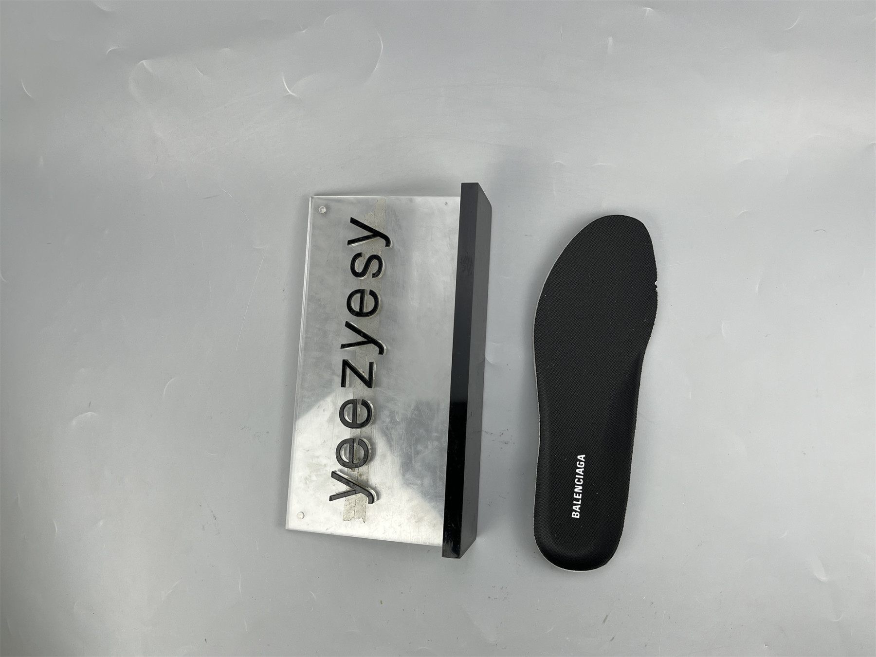 UA RUNNER BLACK CHAMPAGNE ORCHID