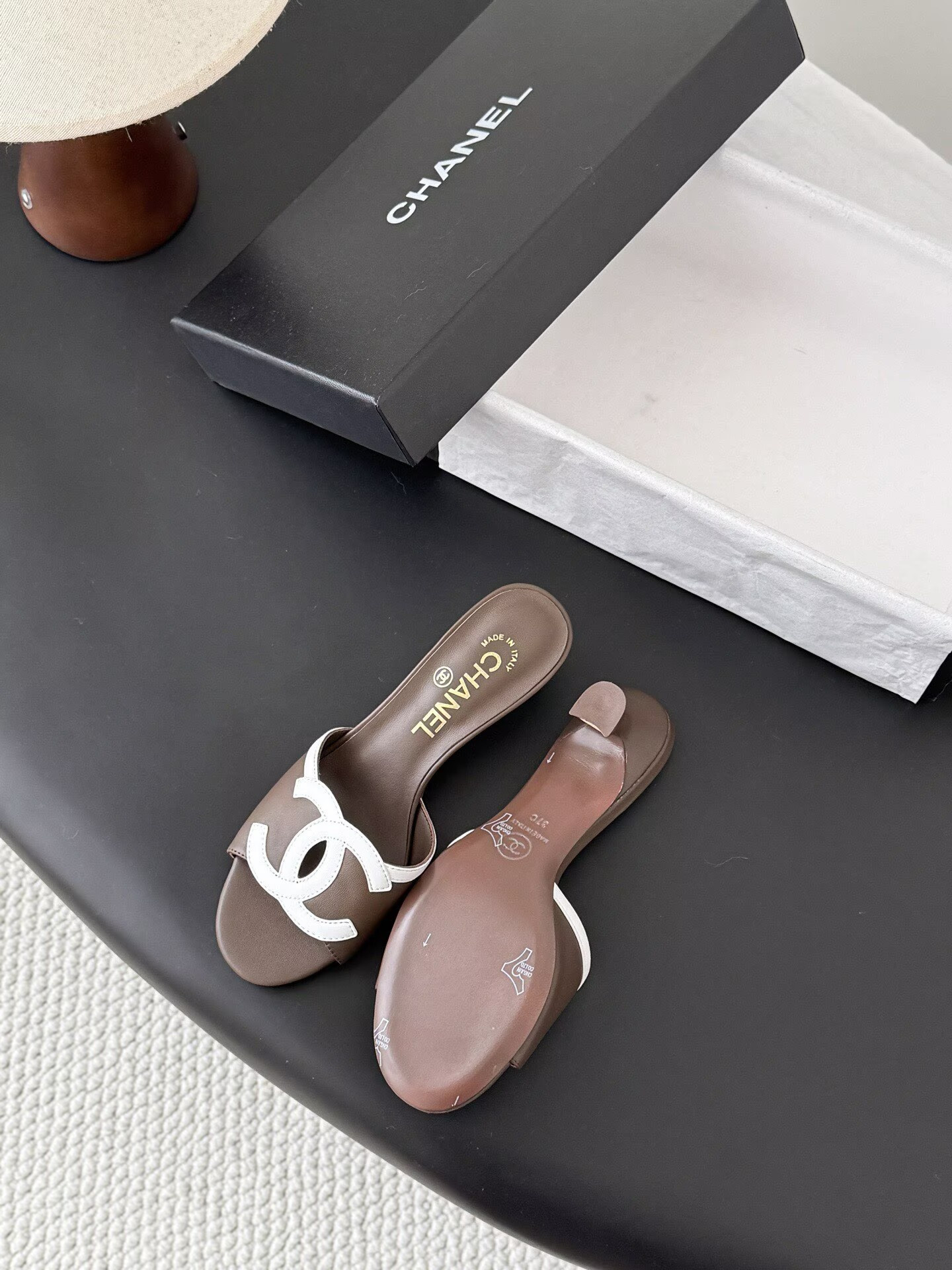 ua Ch**el sandals 4.5cm heel