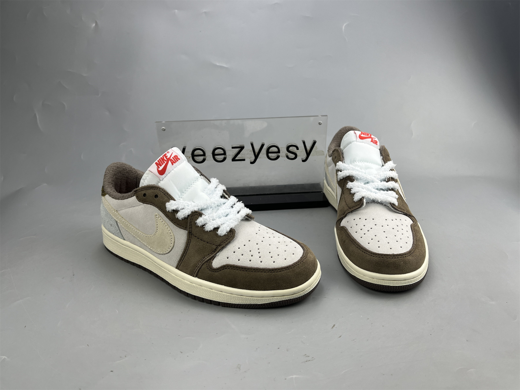 UA AIR JORDAN 1 RETRO LOW OG 