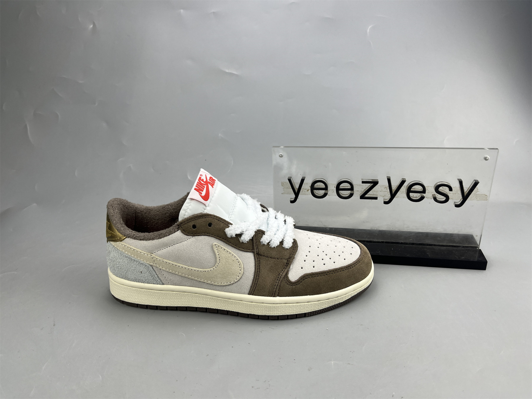 UA AIR JORDAN 1 RETRO LOW OG 