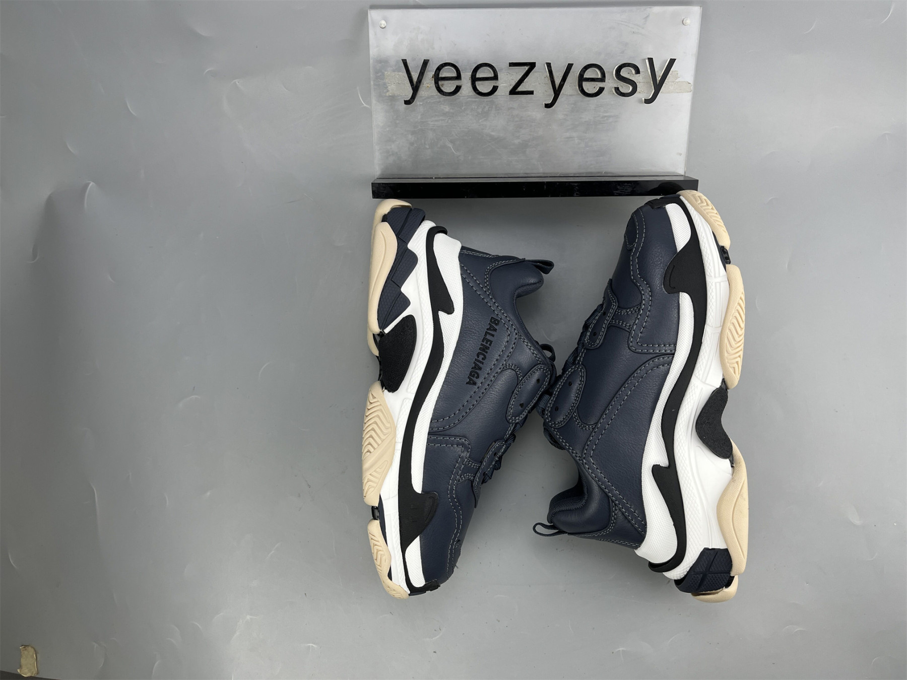 UA TRIPLE S CLEAR SOLE GREY WHITE BLUE