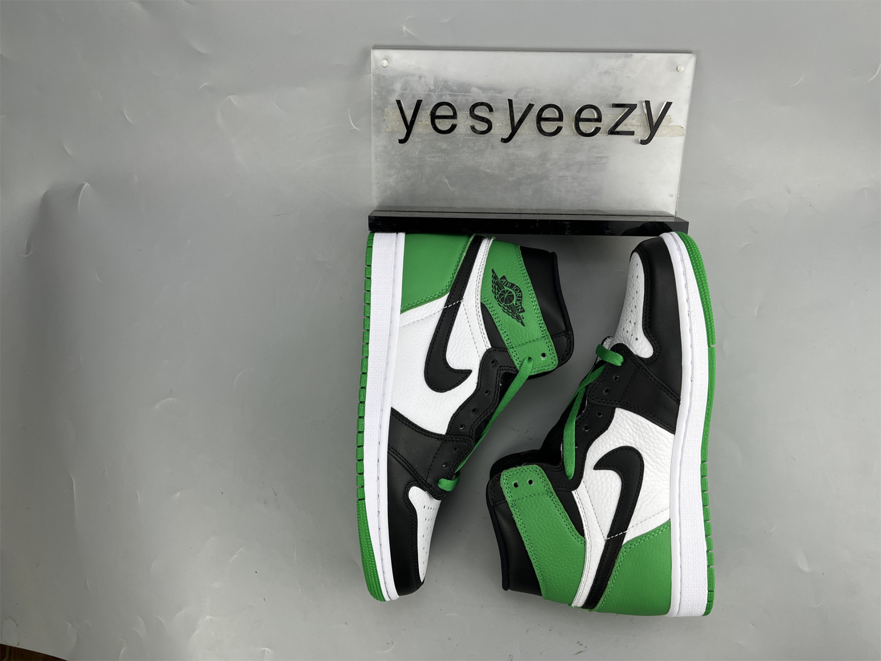 UA AIR JORDAN 1 RETRO HIGH OG 