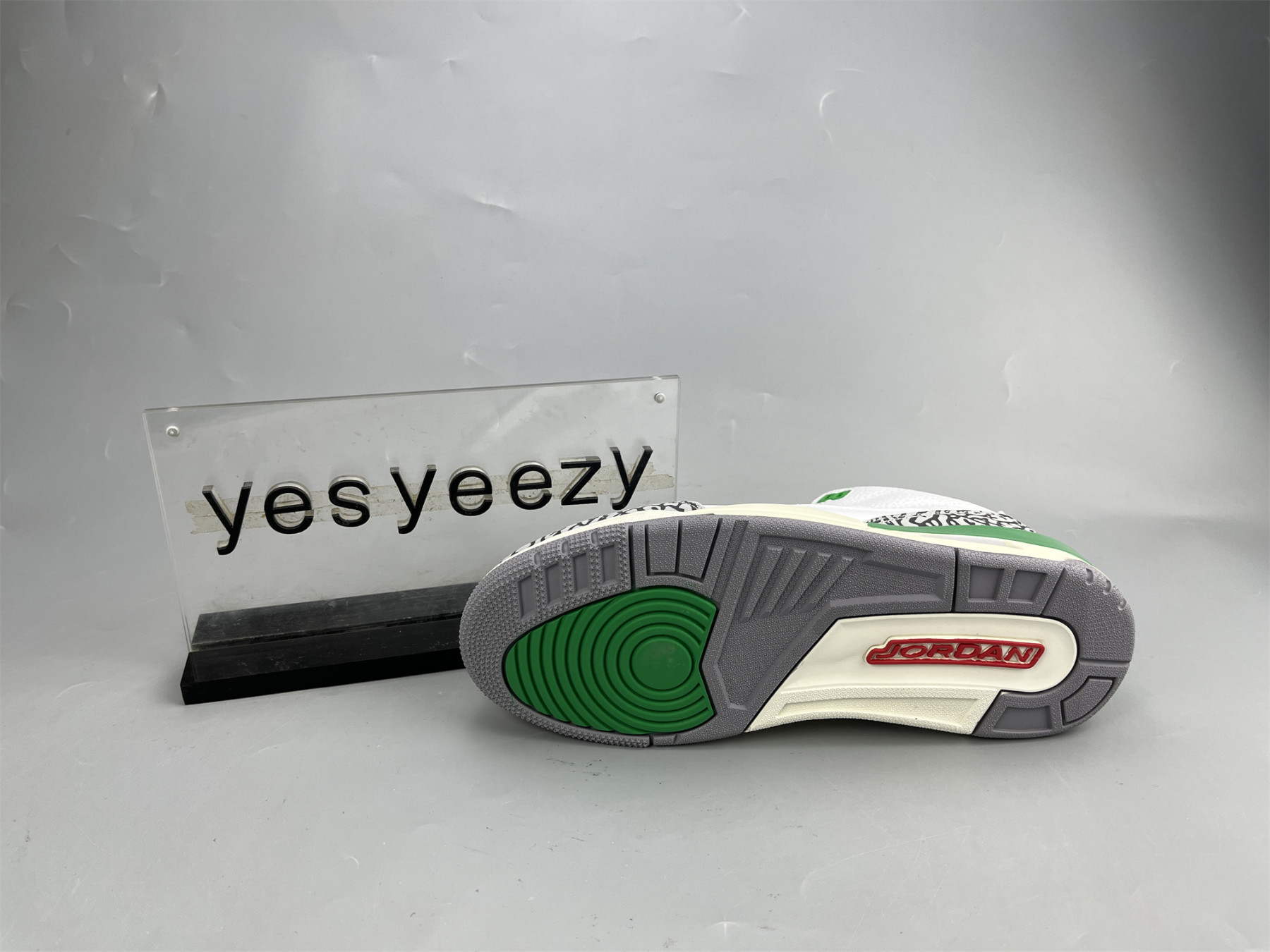 UA AIR JORDAN 3 RETRO LUCKY GREEN