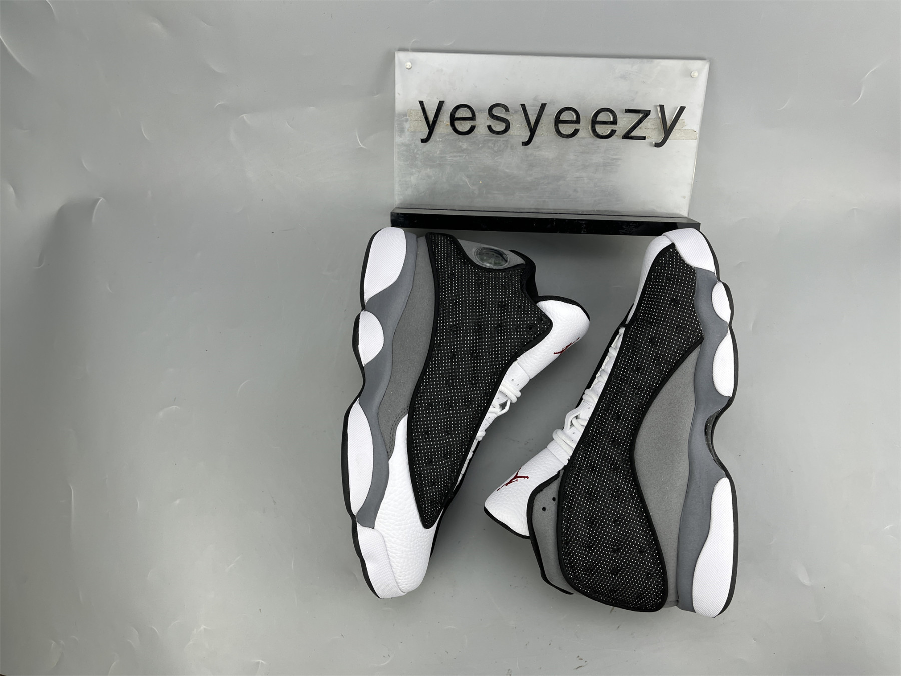 UA AIR JORDAN 13 RETRO 