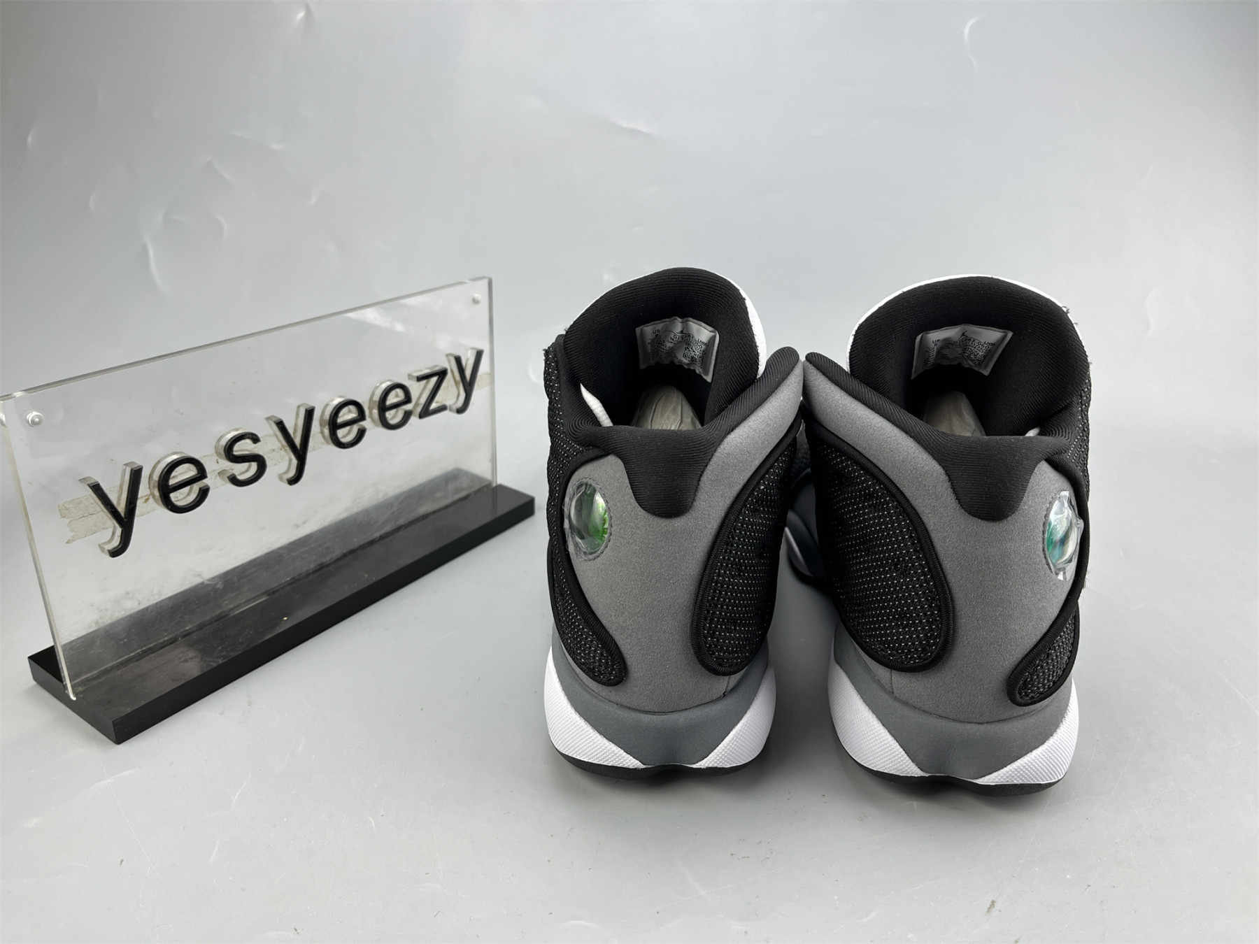 UA AIR JORDAN 13 RETRO 