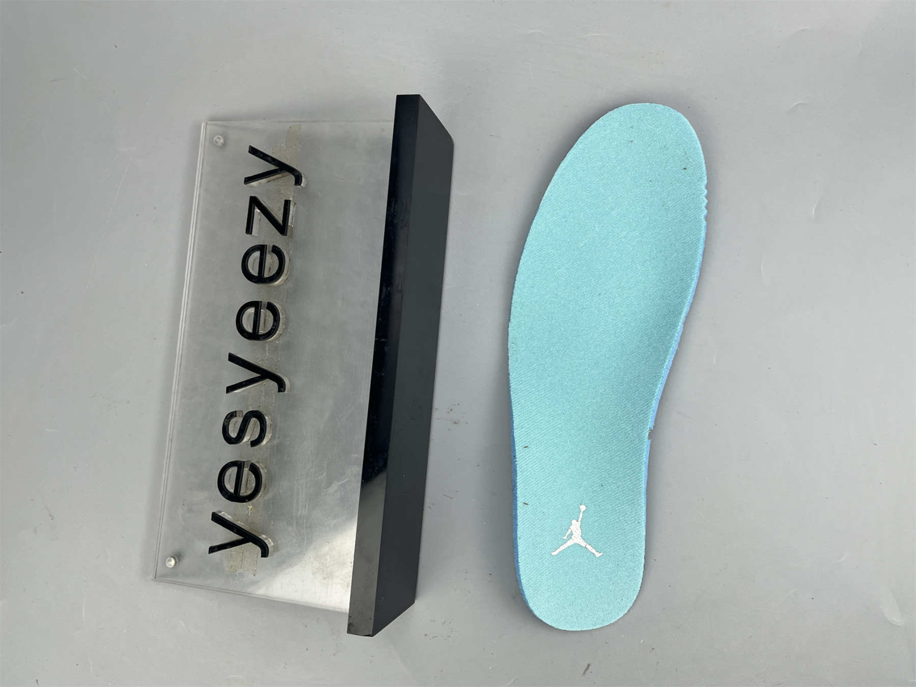 UA AIR JORDAN 1 LOW TIFFANY PHANTOM