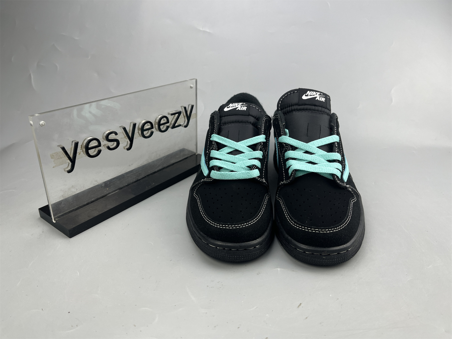 UA AIR JORDAN 1 LOW TIFFANY PHANTOM