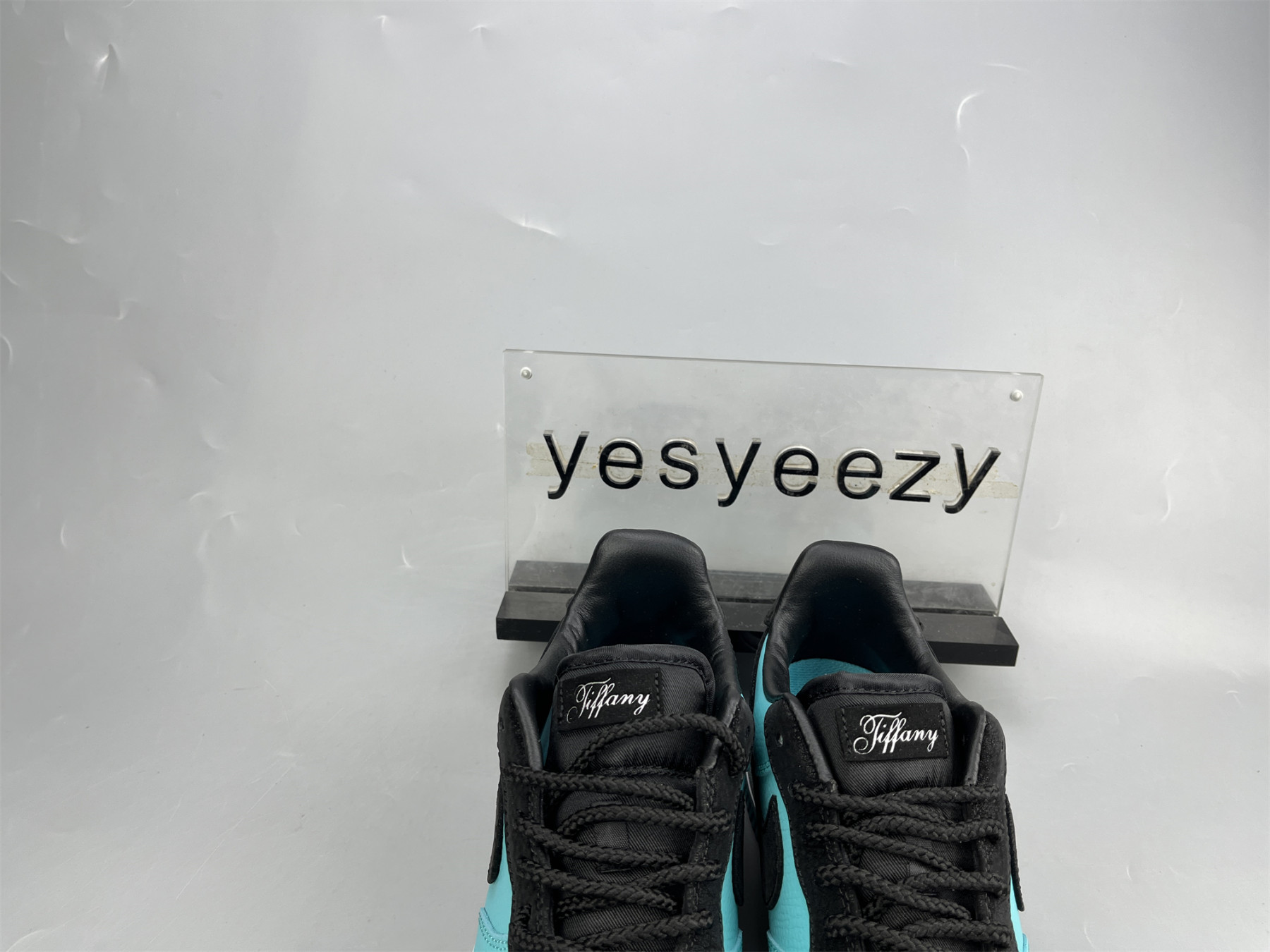 UA NIKE AIR FORCE 1 LOW TIFFANY & CO. X 1837