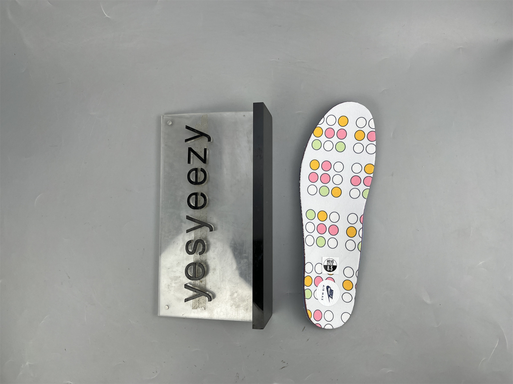 UA NIKE WMNS AIR MAX 1 PREMIUM 