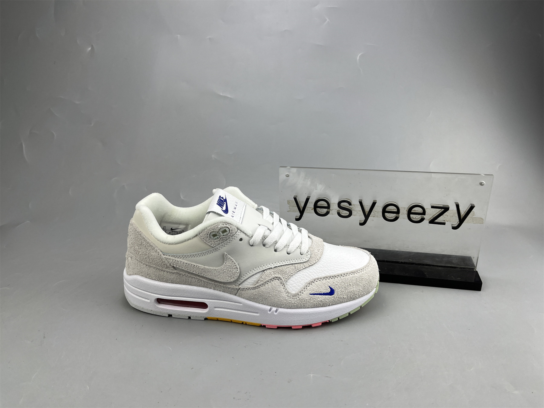 UA NIKE WMNS AIR MAX 1 PREMIUM 