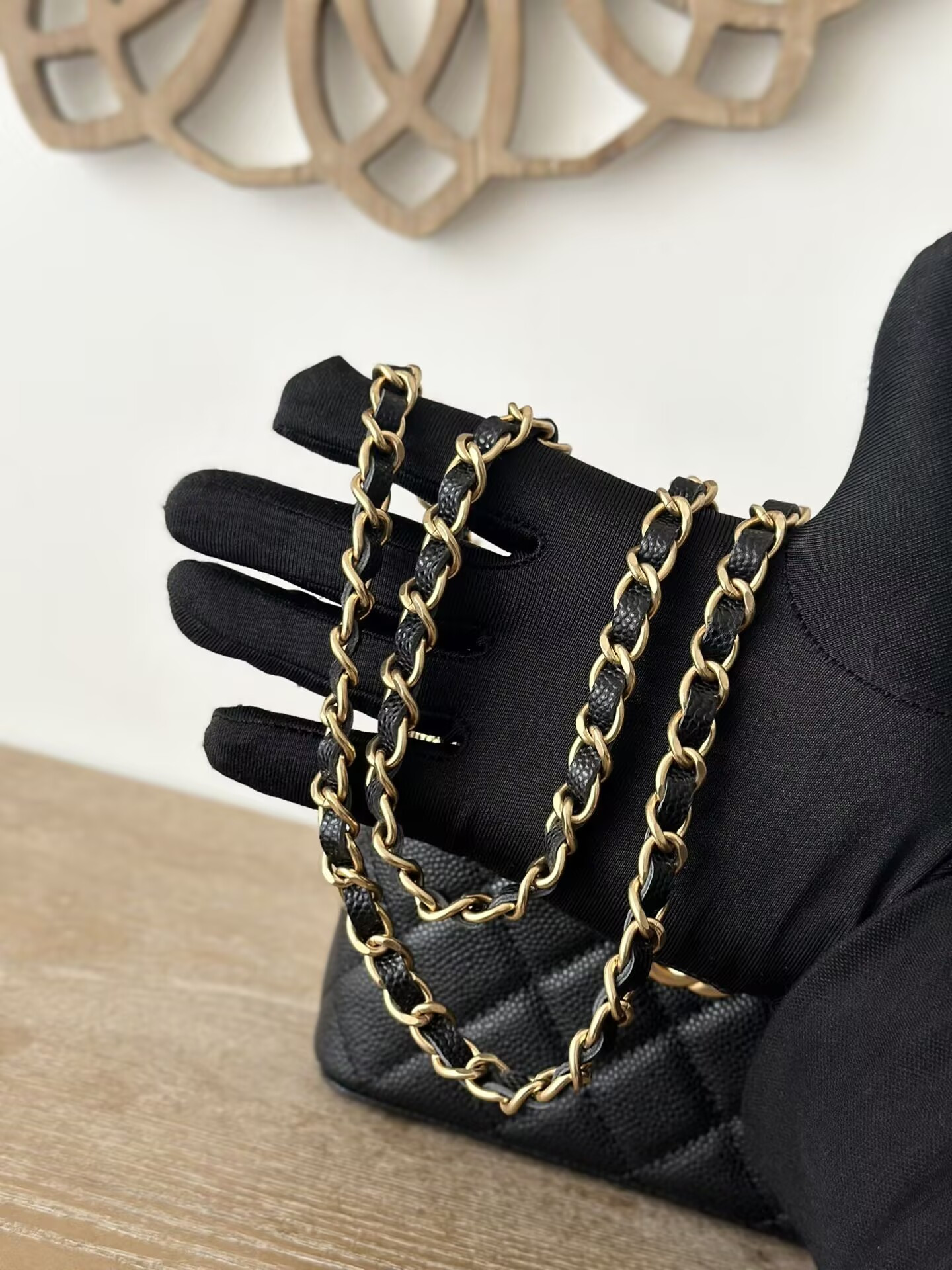 Ch**el vanity with chain 9.5x17x8cm