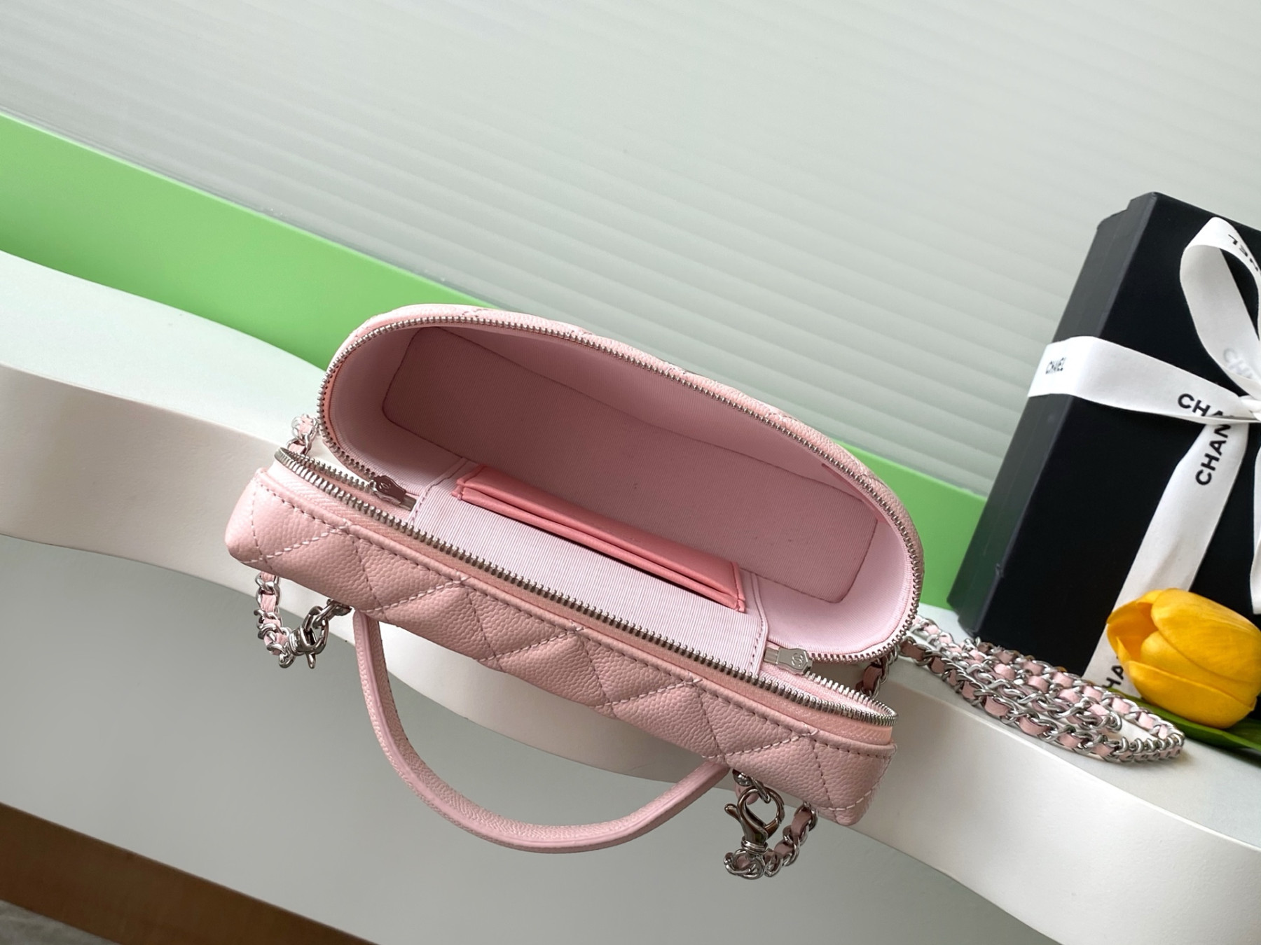 Ch**el long vanity with chain ap4854 19.5x17x5cm
