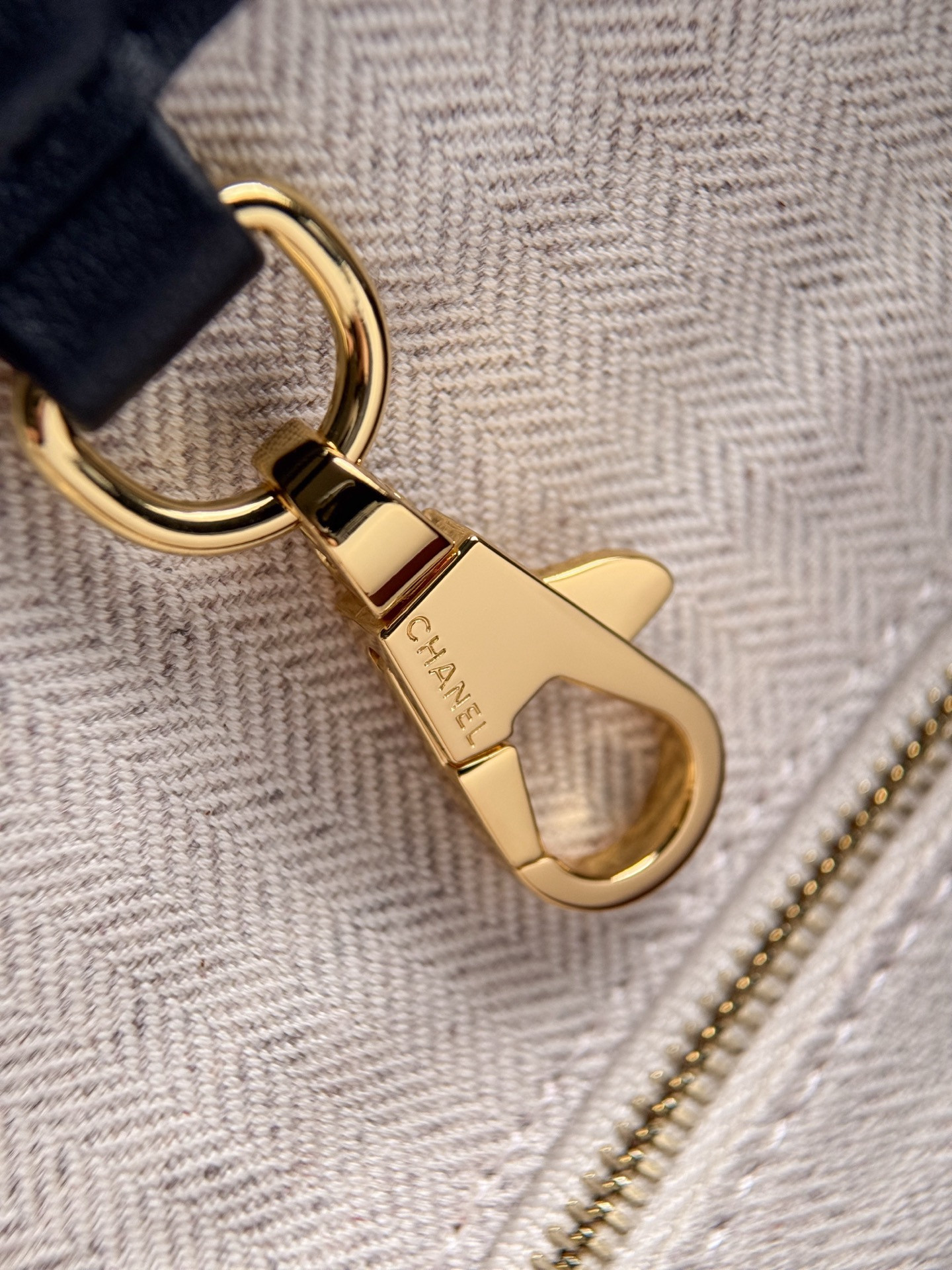 Ch**el Small Shopping Bag AS6200 30 x 29.5 x 17cm