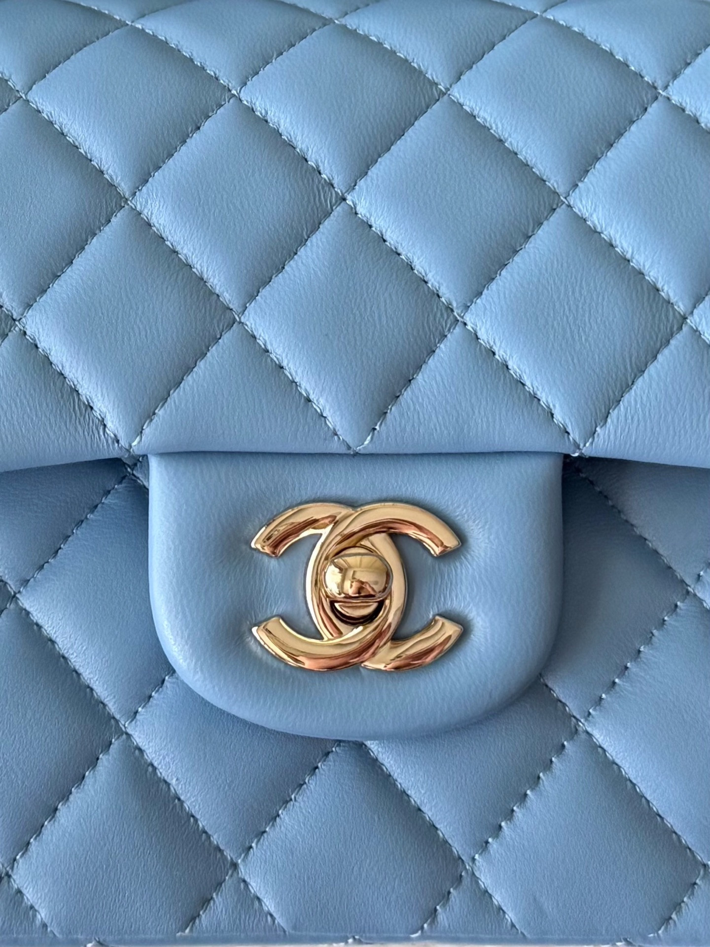 Ch**el Small Classic Bag 23x6.5x14cm