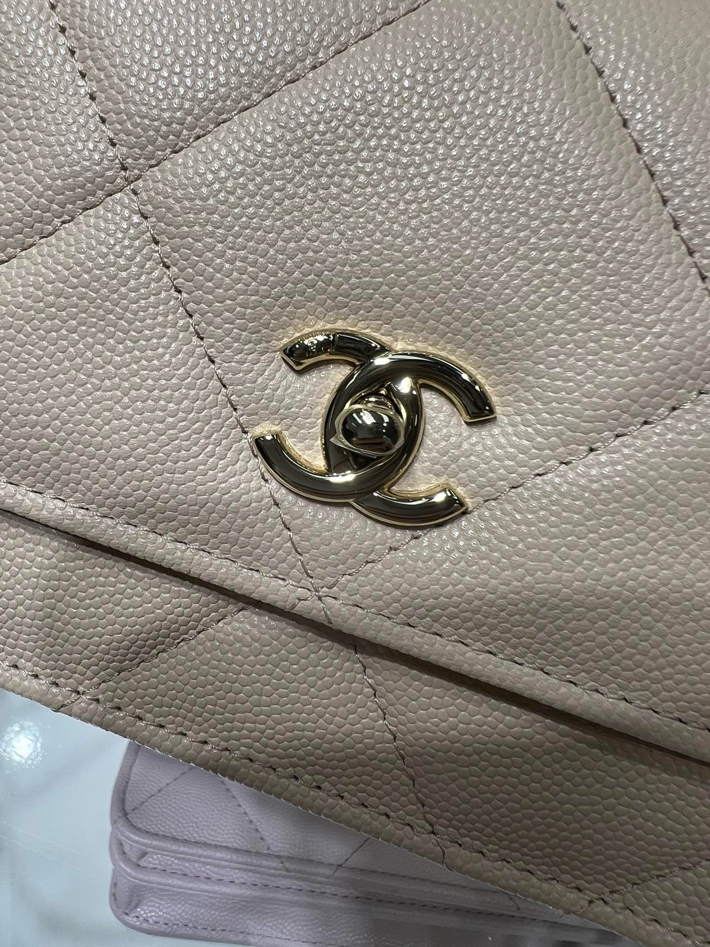 Chanel FLAP BAG WITH TOP HANDLE WALLET ON CHAIN 11x18.5x6cm