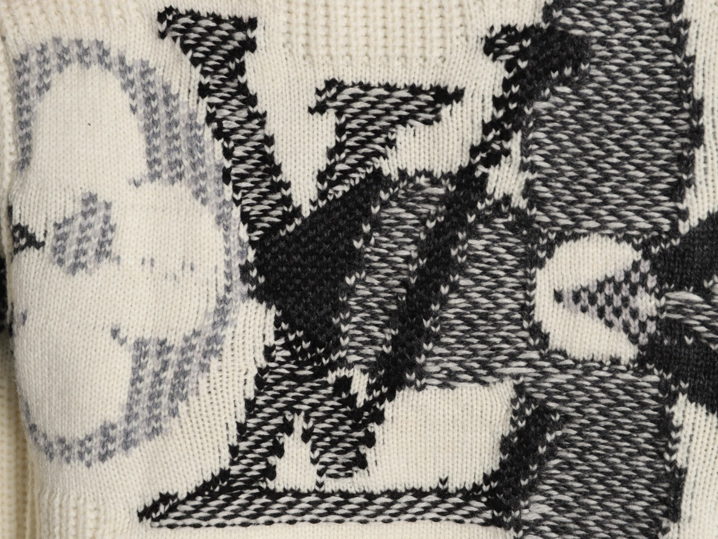 l0vis Vvtt0n knitting cardigan