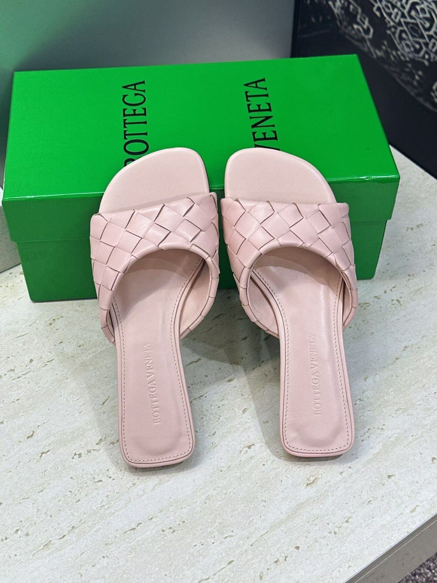 UA B0tt*ga Ven*ta Slides