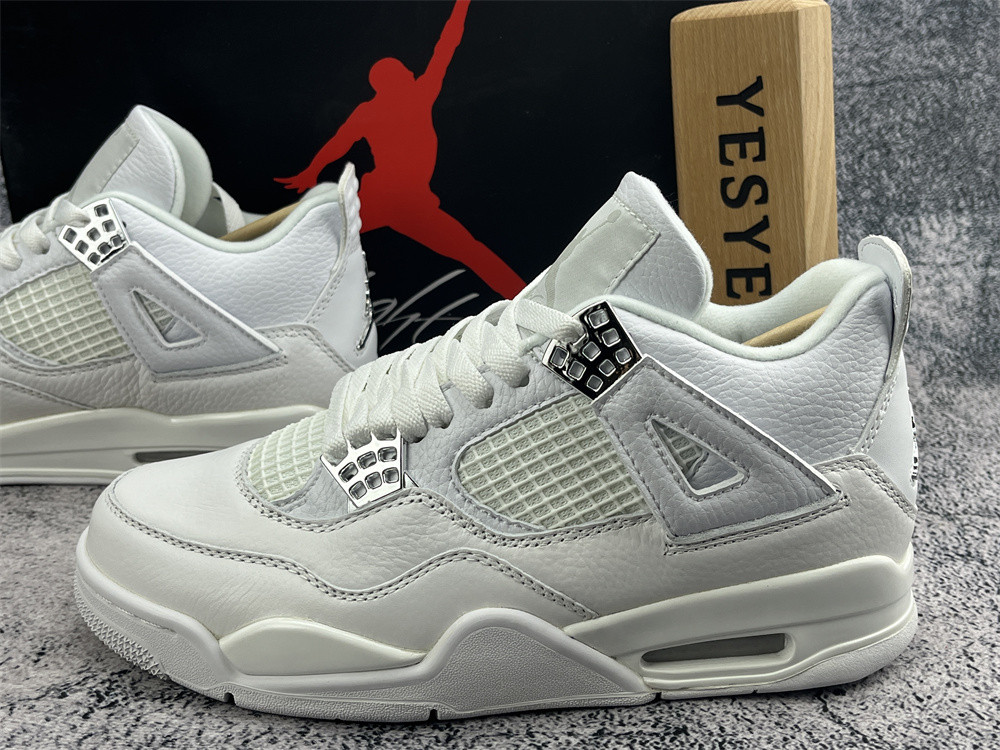 UA AIR JORDAN 4 RETRO "PURE MONEY"