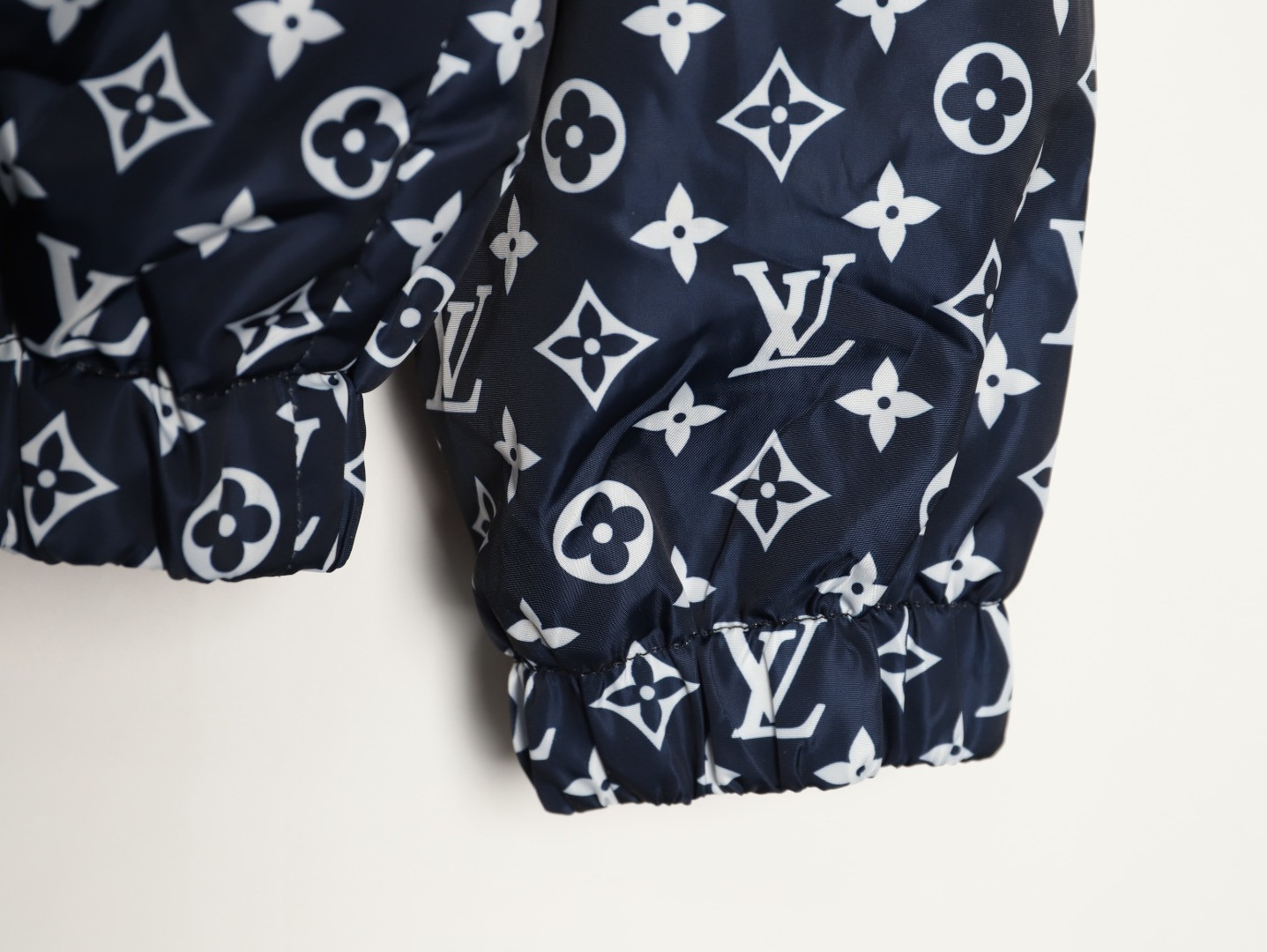 l0vis Vvtt0n coats suit