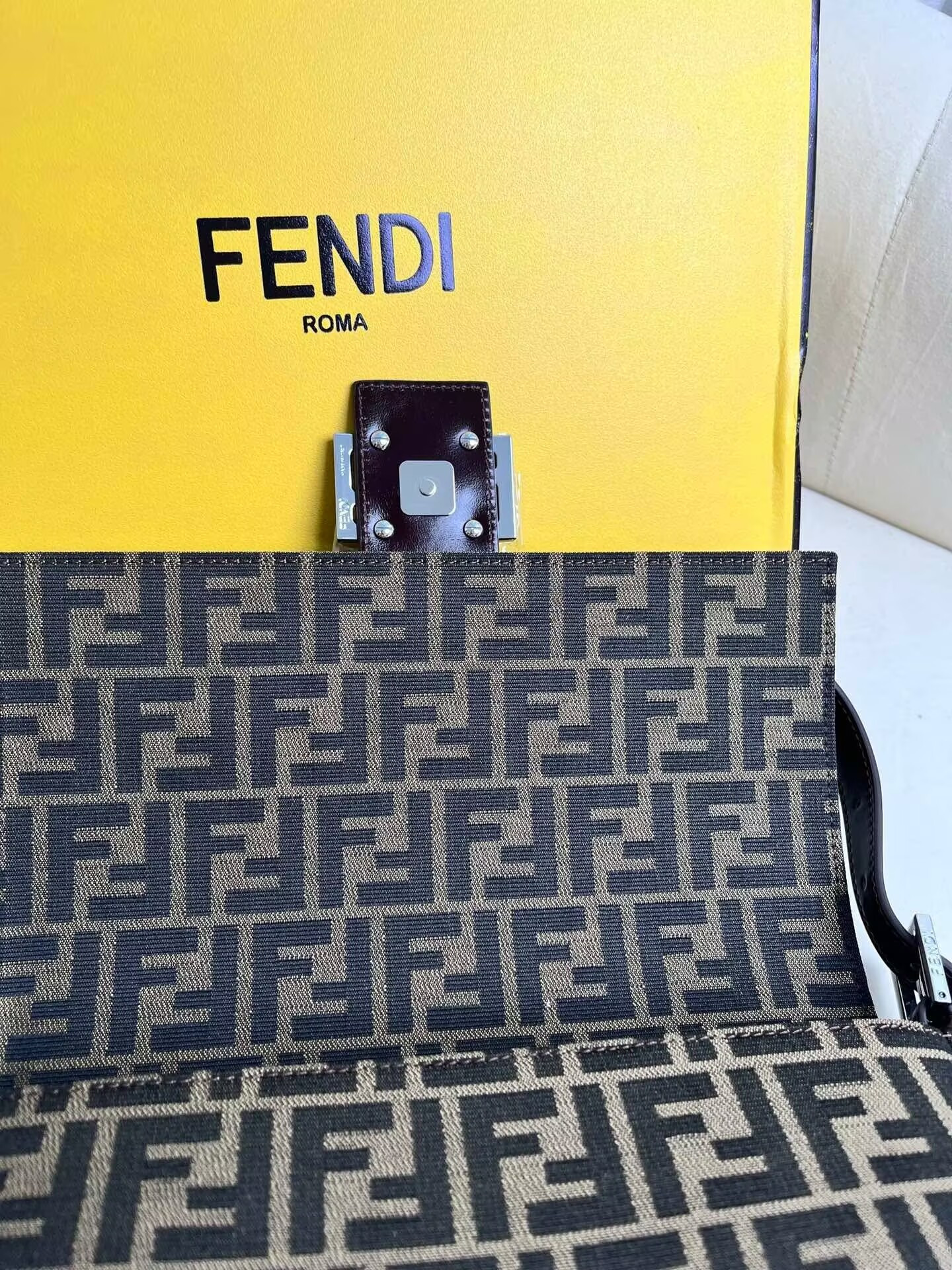 F**di Zucca Pattern Mamma Bucket Shoulder Bag 29x21x11cm