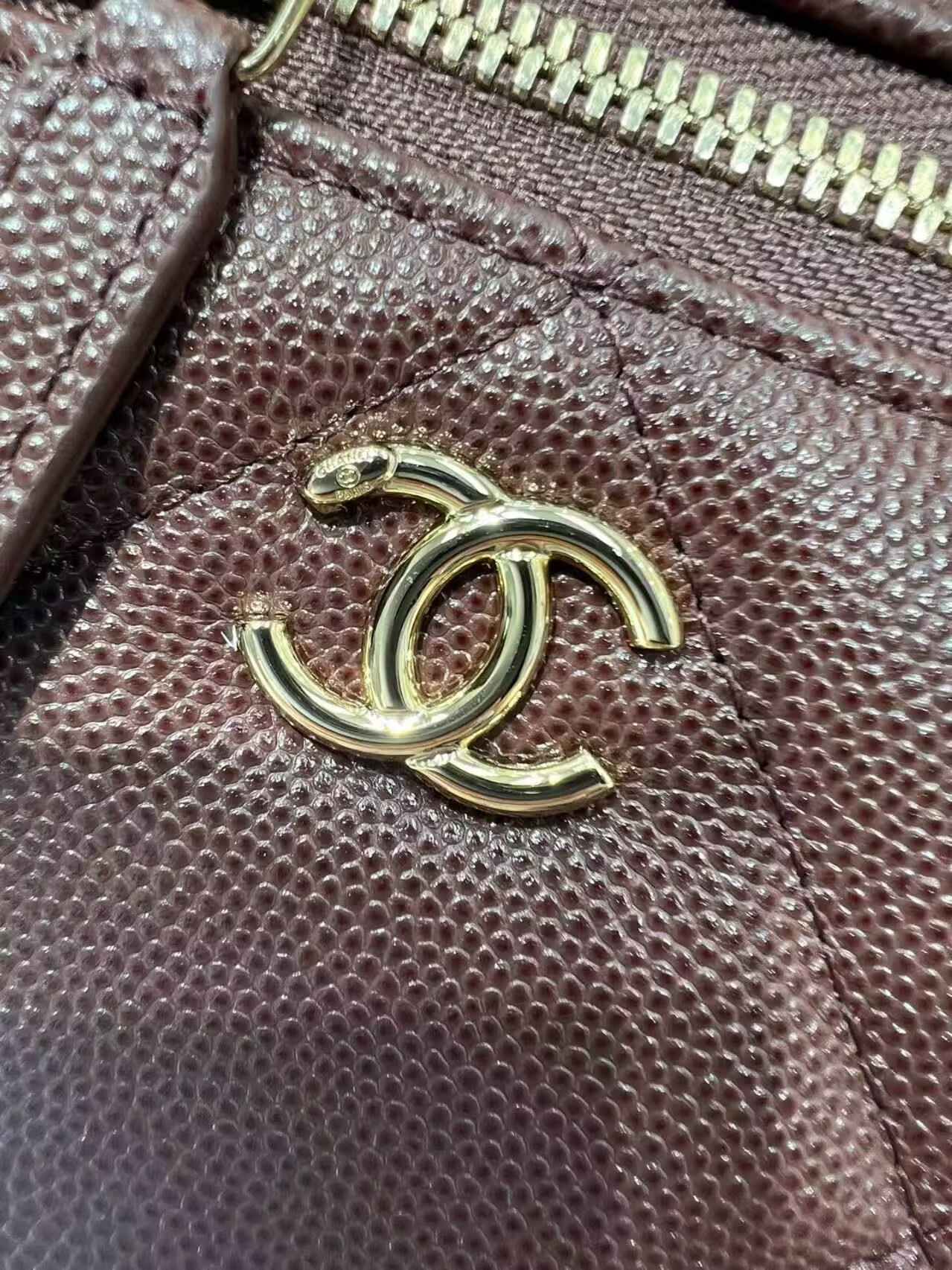 Ch**el Vanity With Chain AP4936 19.5x17x5cm