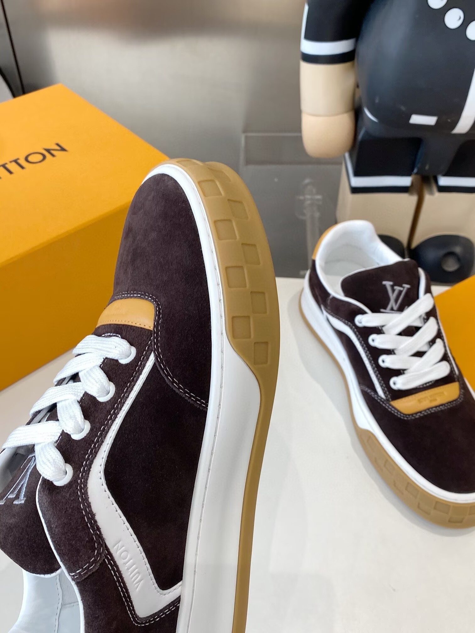 UA LV Tilted Sneaker