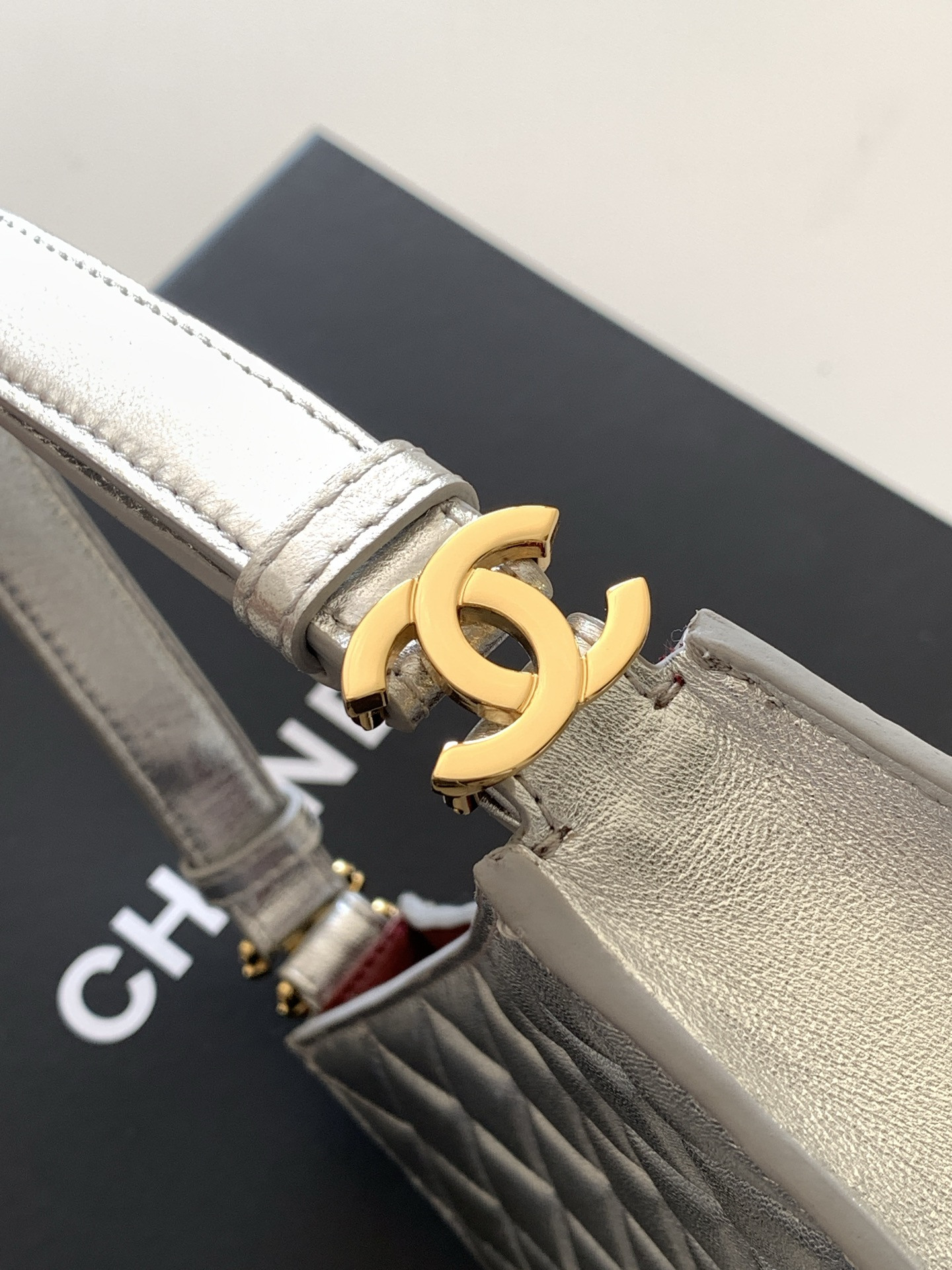 Ch**el 26X Hobo Shoulder Bag 14x22x7cm