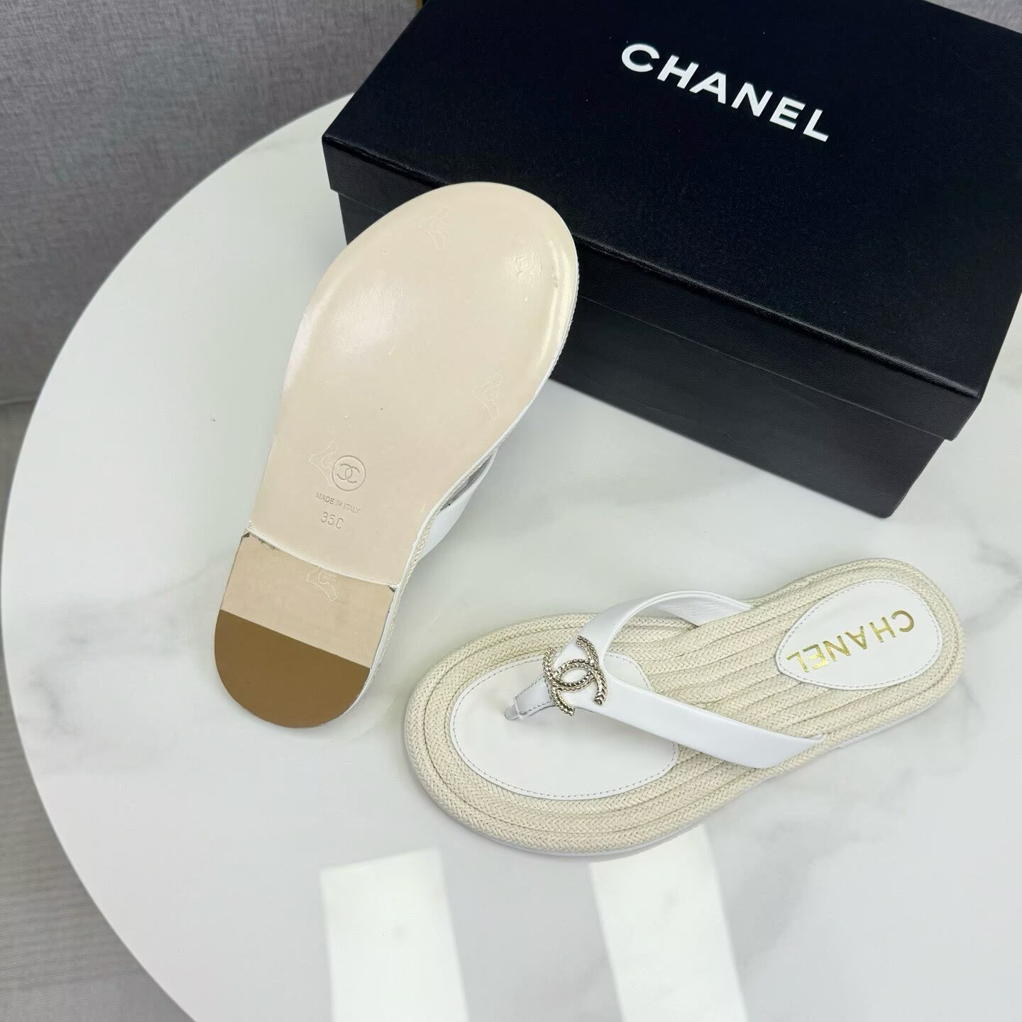 UA Ch**el flip-flops