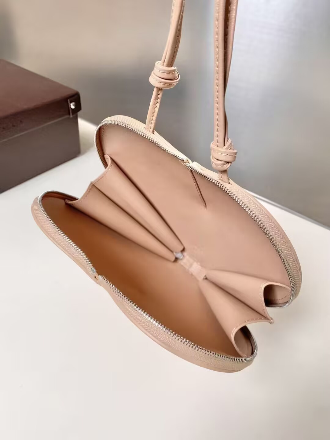 ALAÏA Le Coeur Heart Bag 18.5x20.5x5cm
