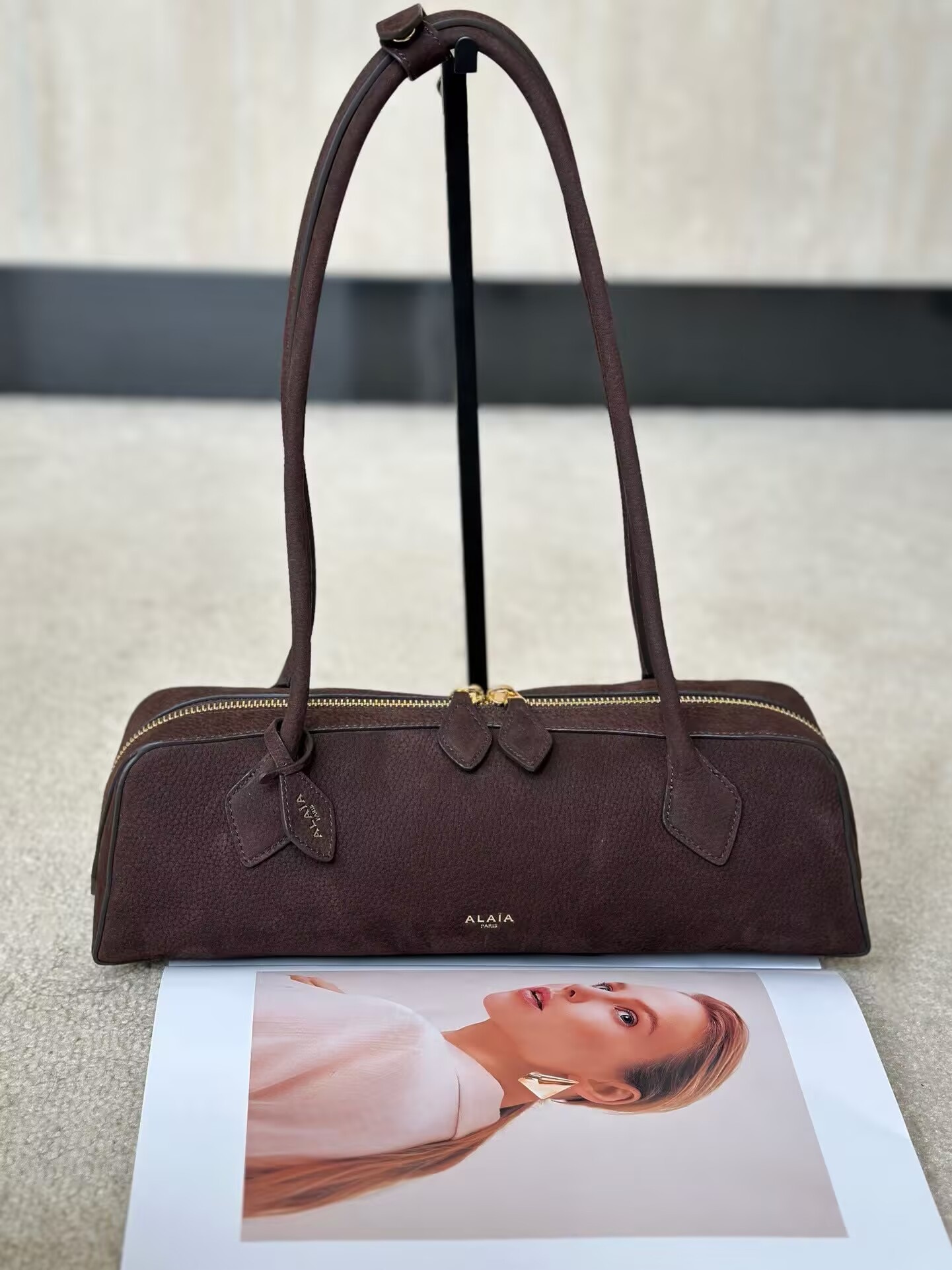 ALAÏA LE TECKEL MEDIUM BAG 33x11x10cm