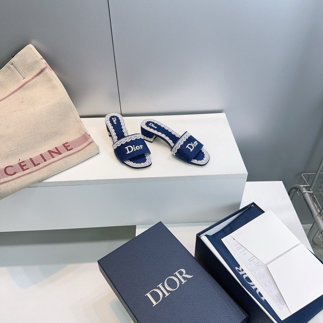 UA D10ramour D10r Dentelle Heeled Slide