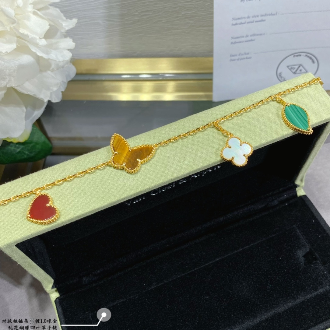 V*n Cl**f & Arpels Flowers lucky Bracelet