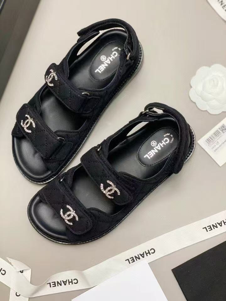 UA Ch**el SLIDES